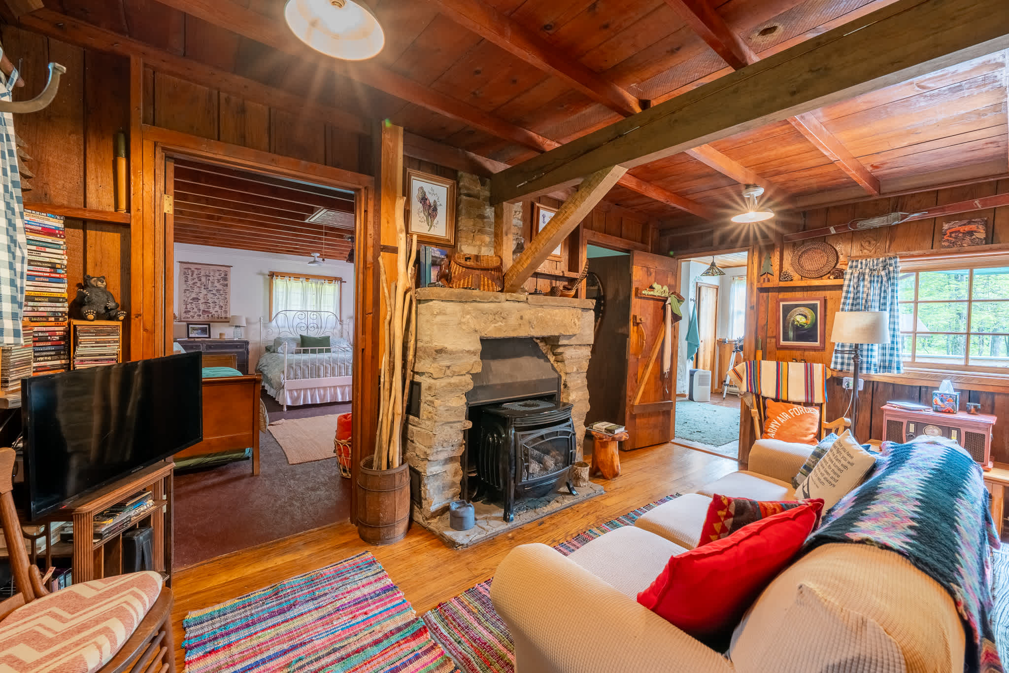 Cozy Cabin w/Pavilion, Deck, Fireplace & FirePit