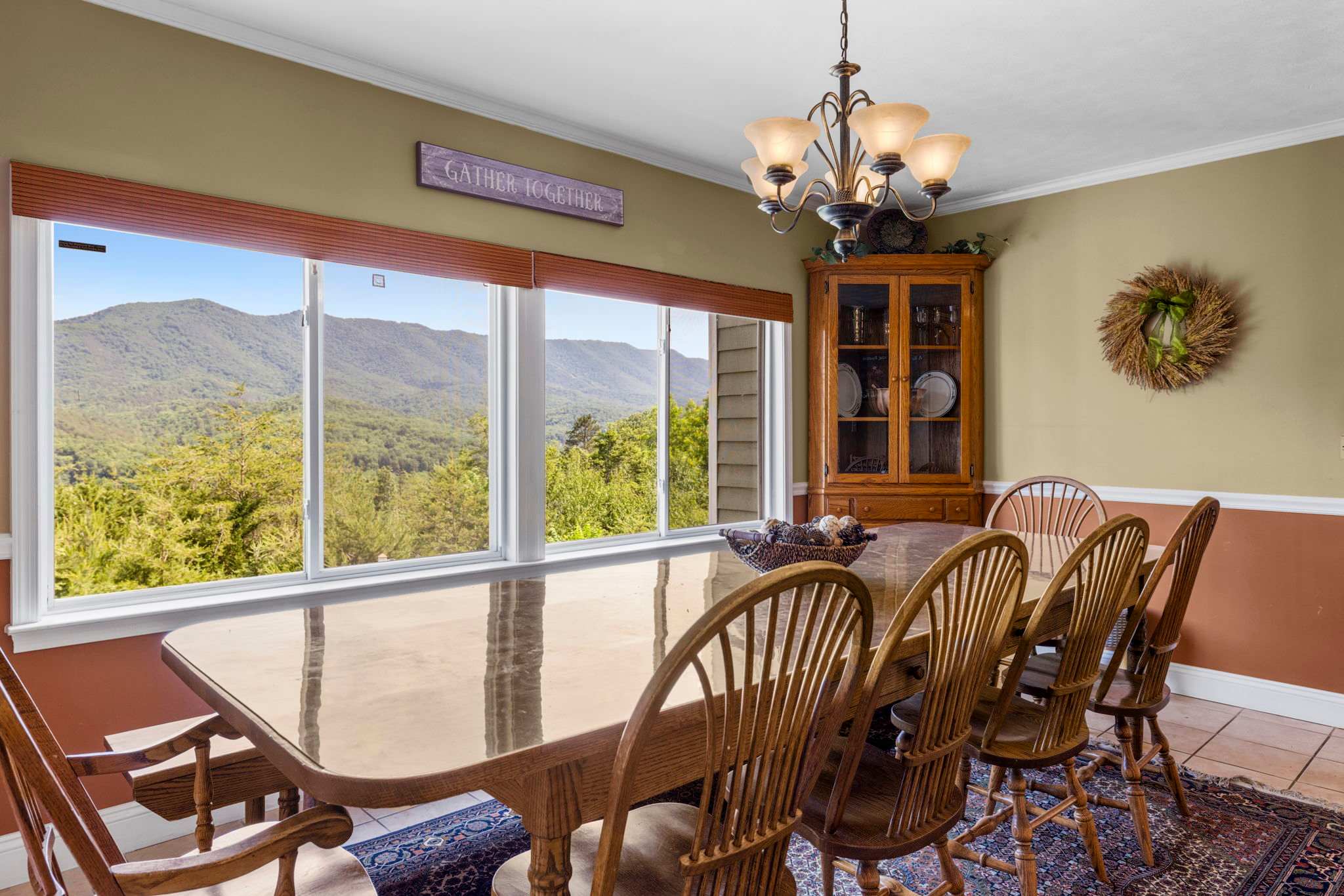 Secluded Retreat Endless Mtn Views, Rushing Stream