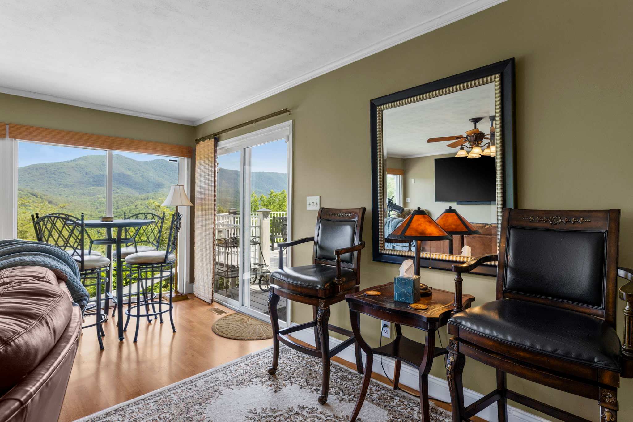 Secluded Retreat Endless Mtn Views, Rushing Stream