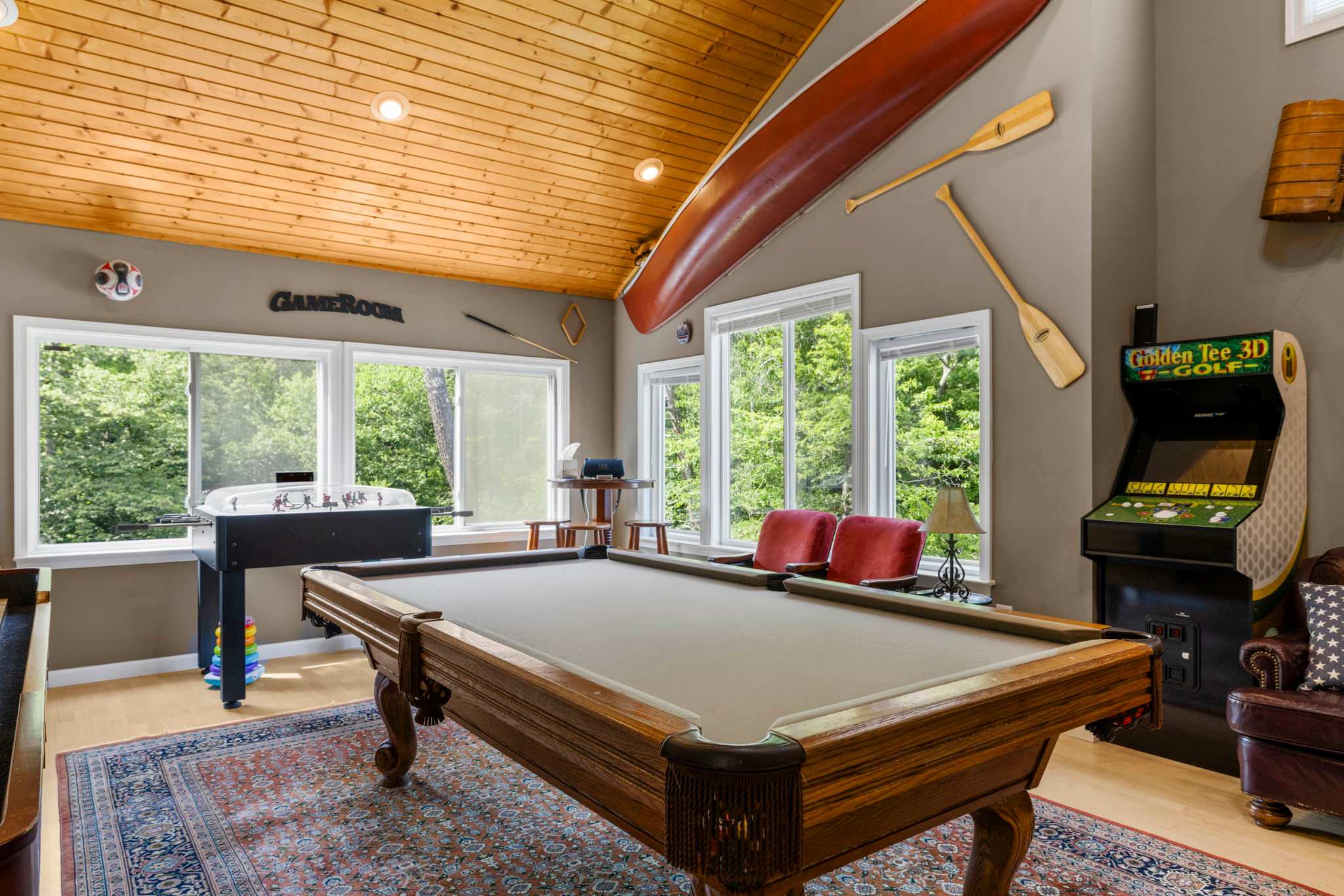 Secluded Retreat Endless Mtn Views, Rushing Stream