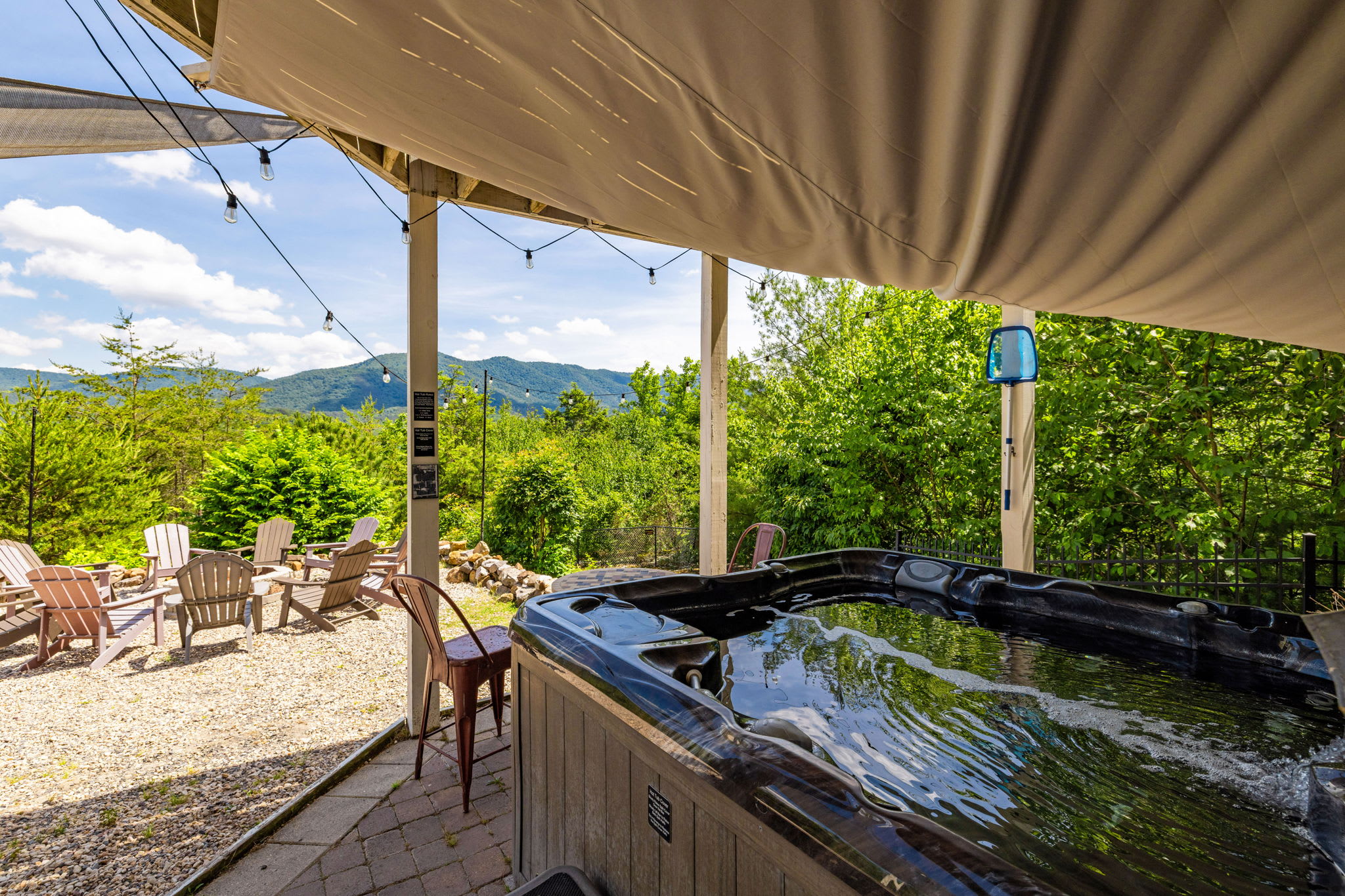 Secluded Retreat Endless Mtn Views, Rushing Stream