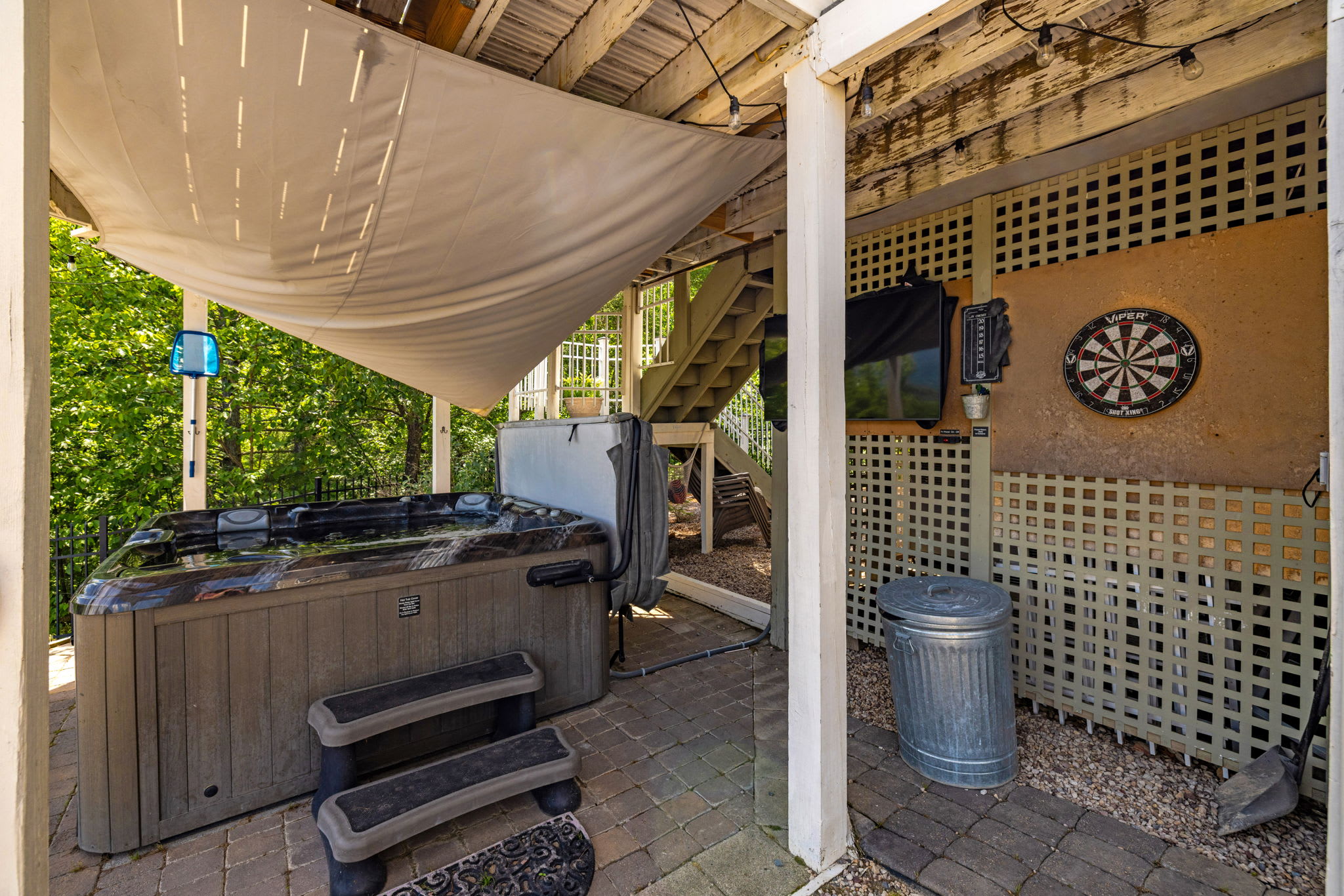 Secluded Retreat Endless Mtn Views, Rushing Stream