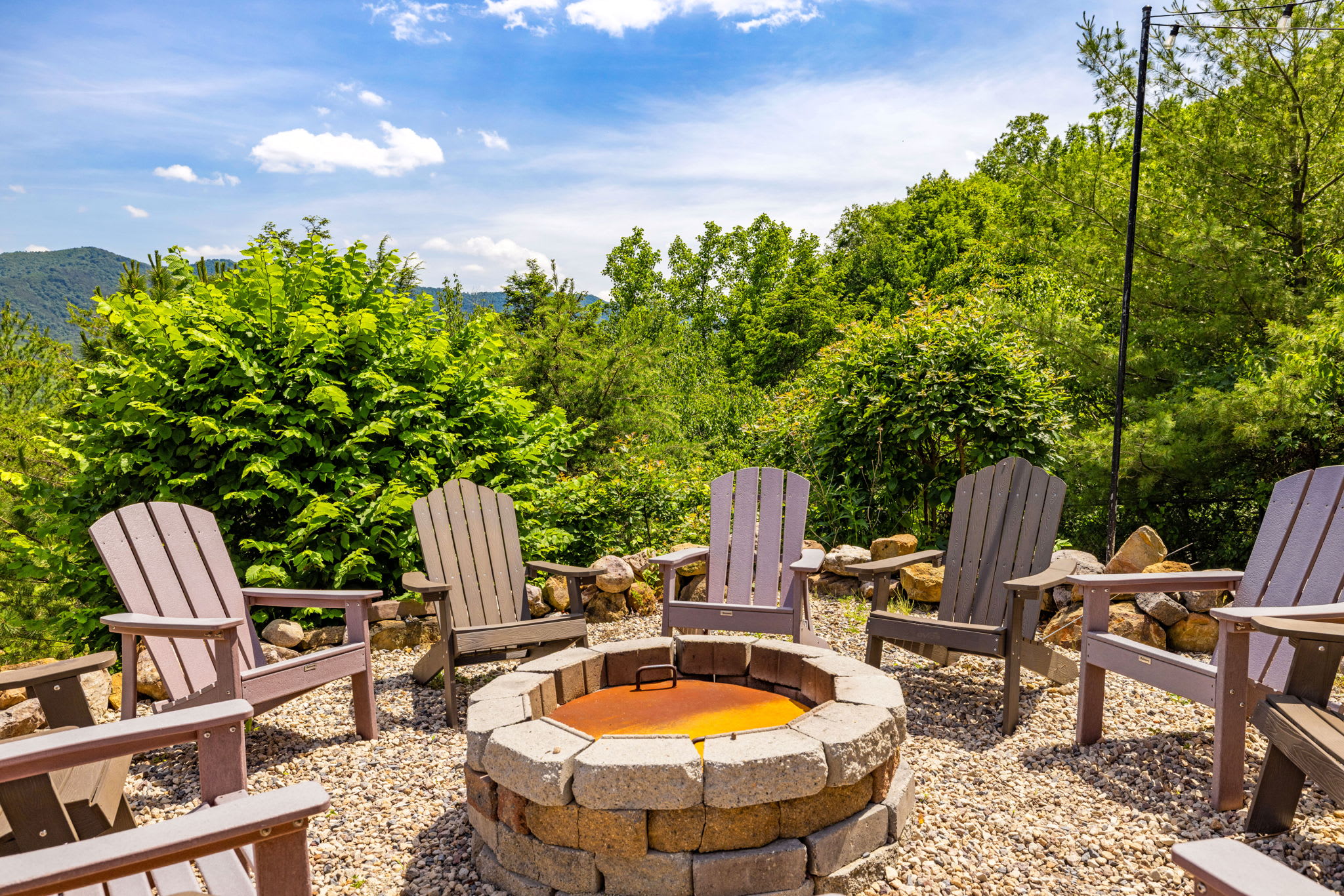 Secluded Retreat Endless Mtn Views, Rushing Stream