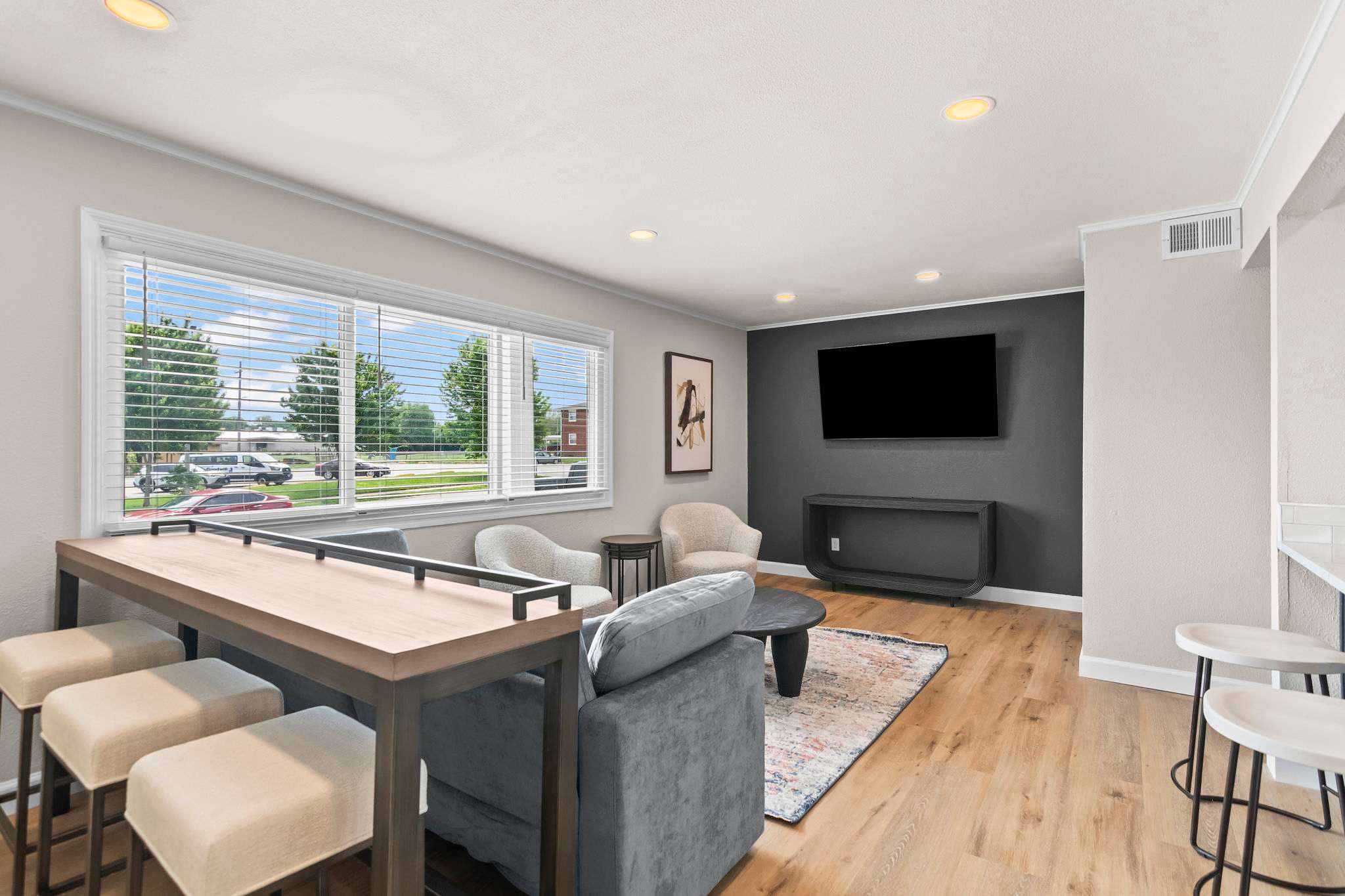 Newly Renovated Unit In Central Spfld! #301 - Springfield, IL