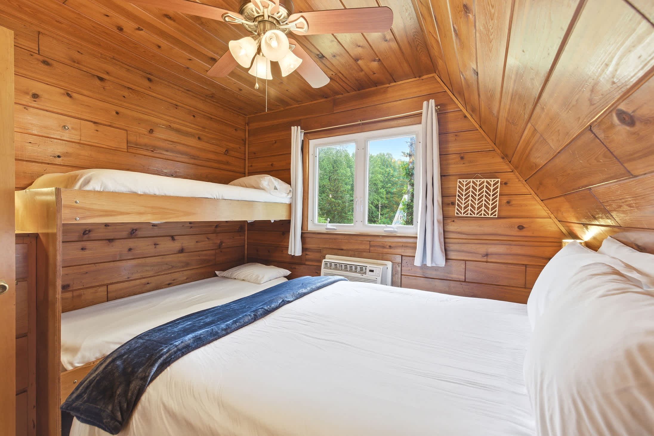Flexible sleeping arrangements help families stay together with ease.