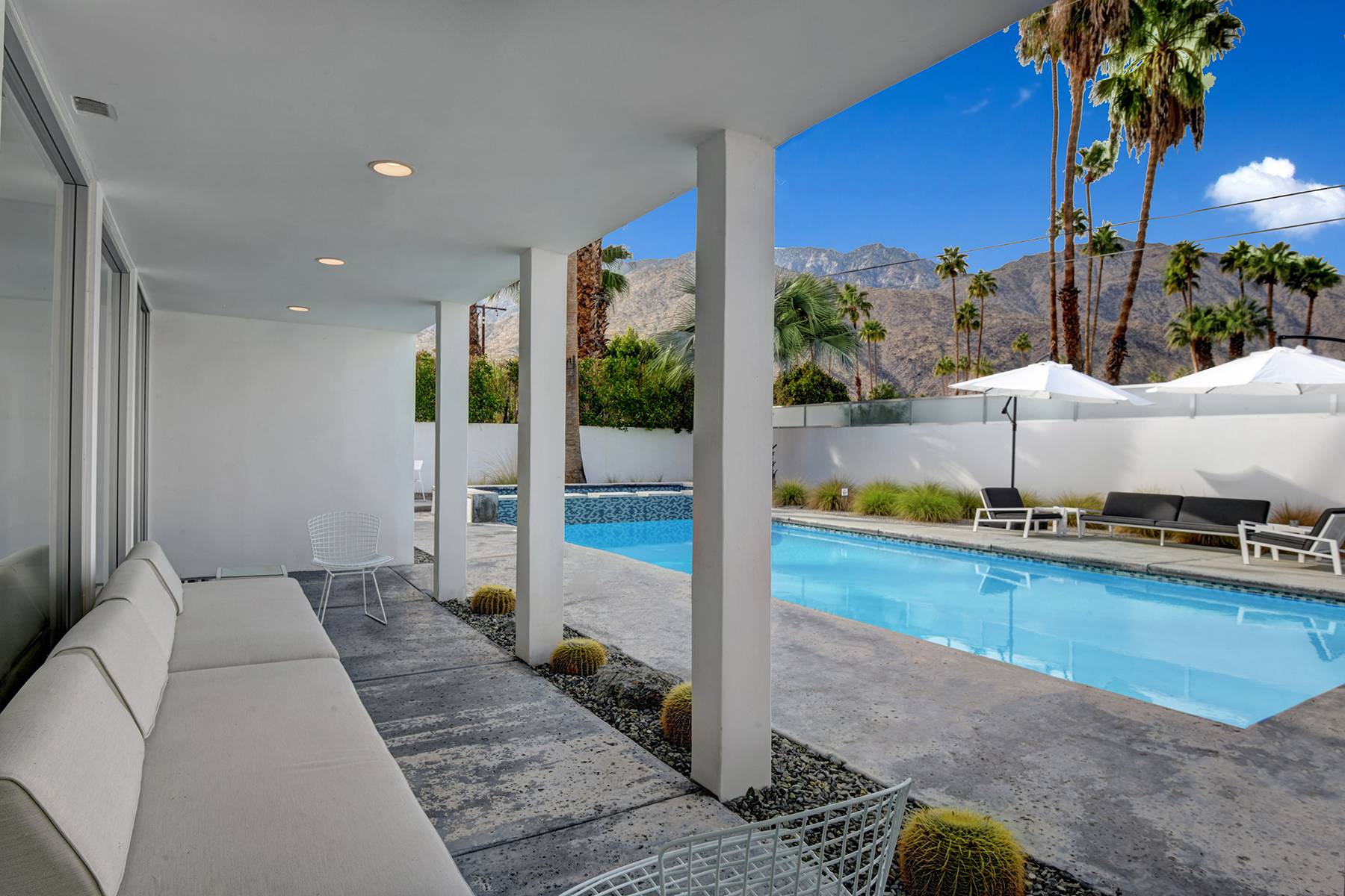 Backyard | The Bond House in Palm Springs, California by Luxus Vacation Properties