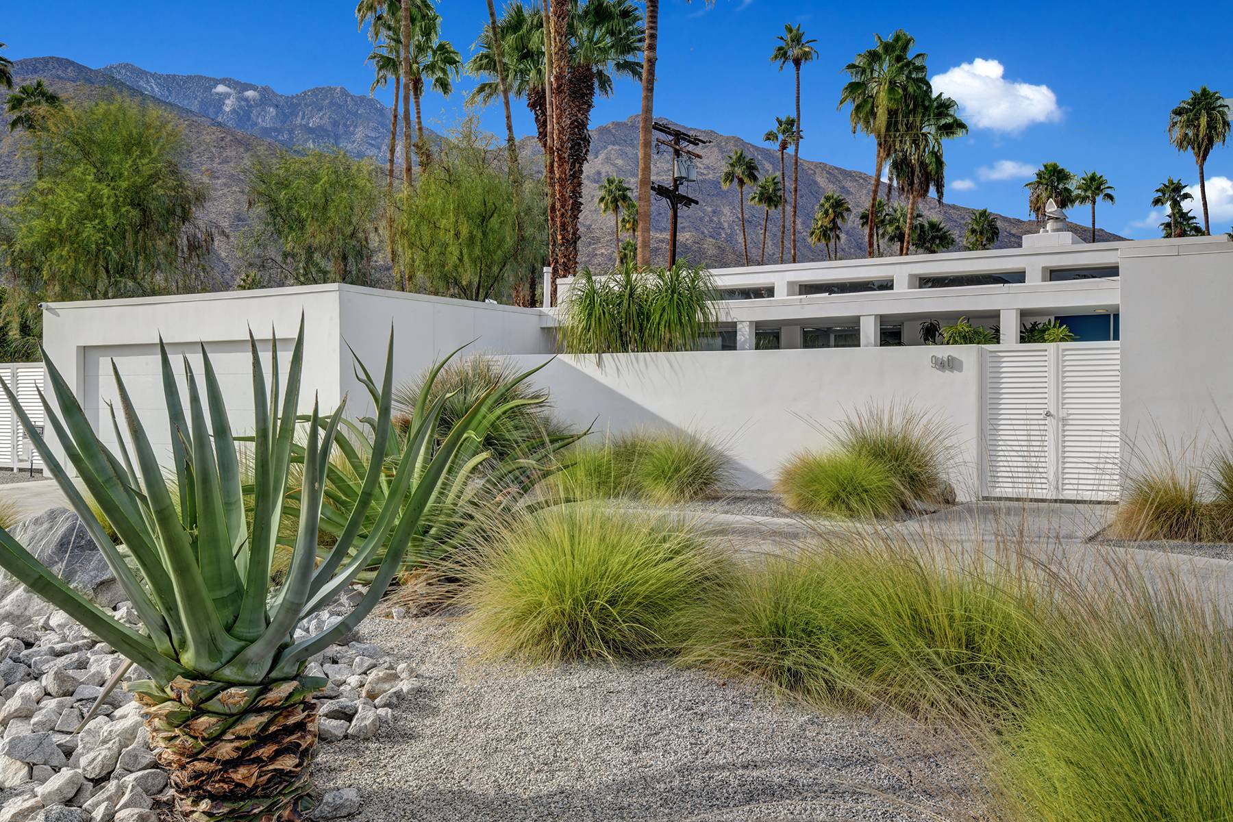 The Bond House in Palm Springs, California by Luxus Vacation Properties