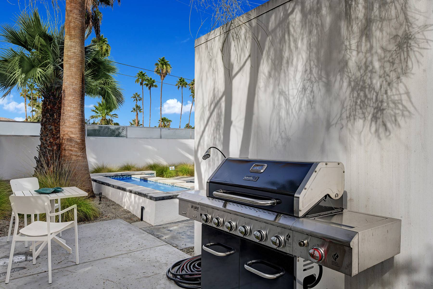 BBQ | The Bond House in Palm Springs, California by Luxus Vacation Properties