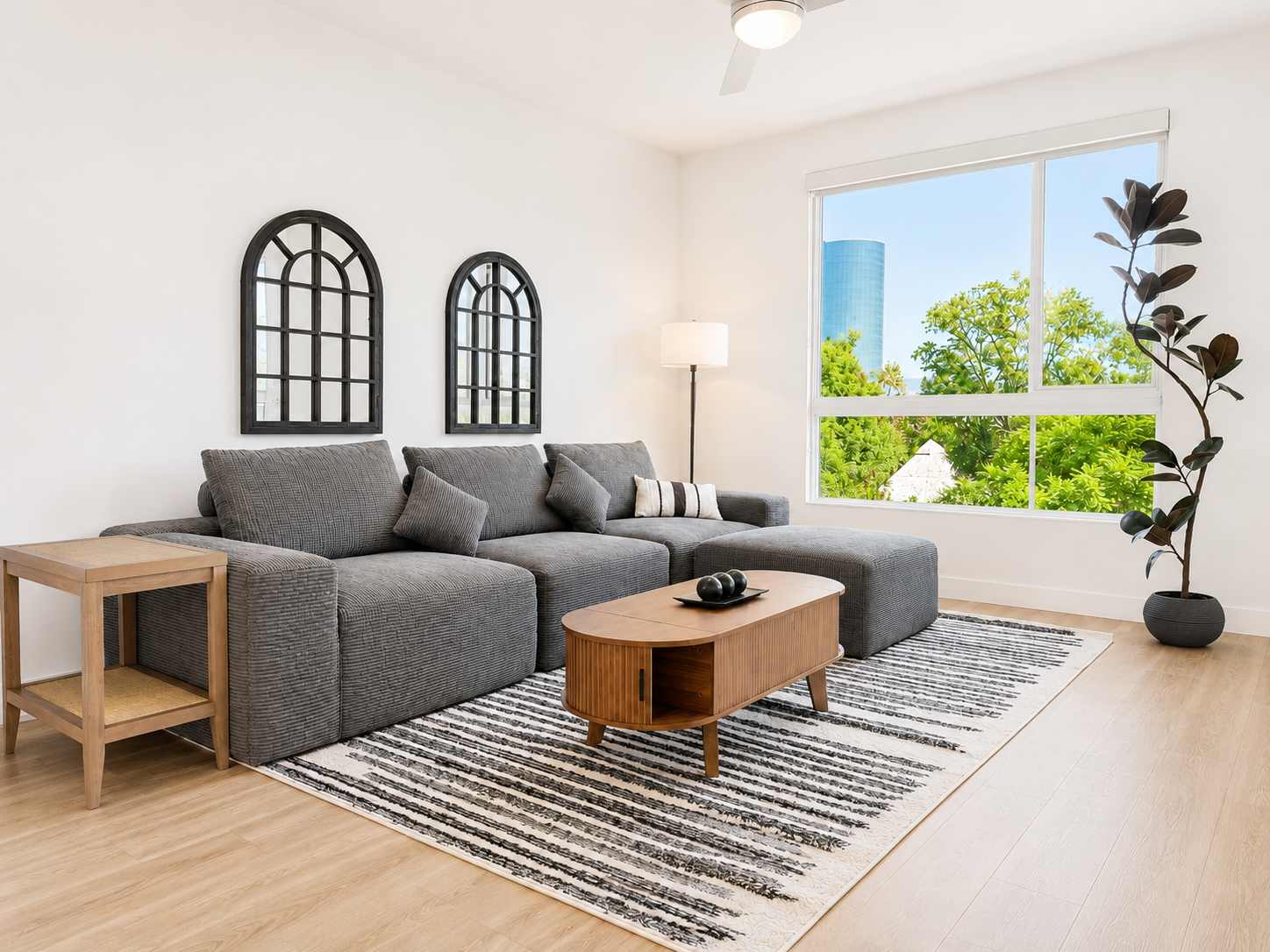 Modern Apartment w/ Pool, Gym & Near Disneyland