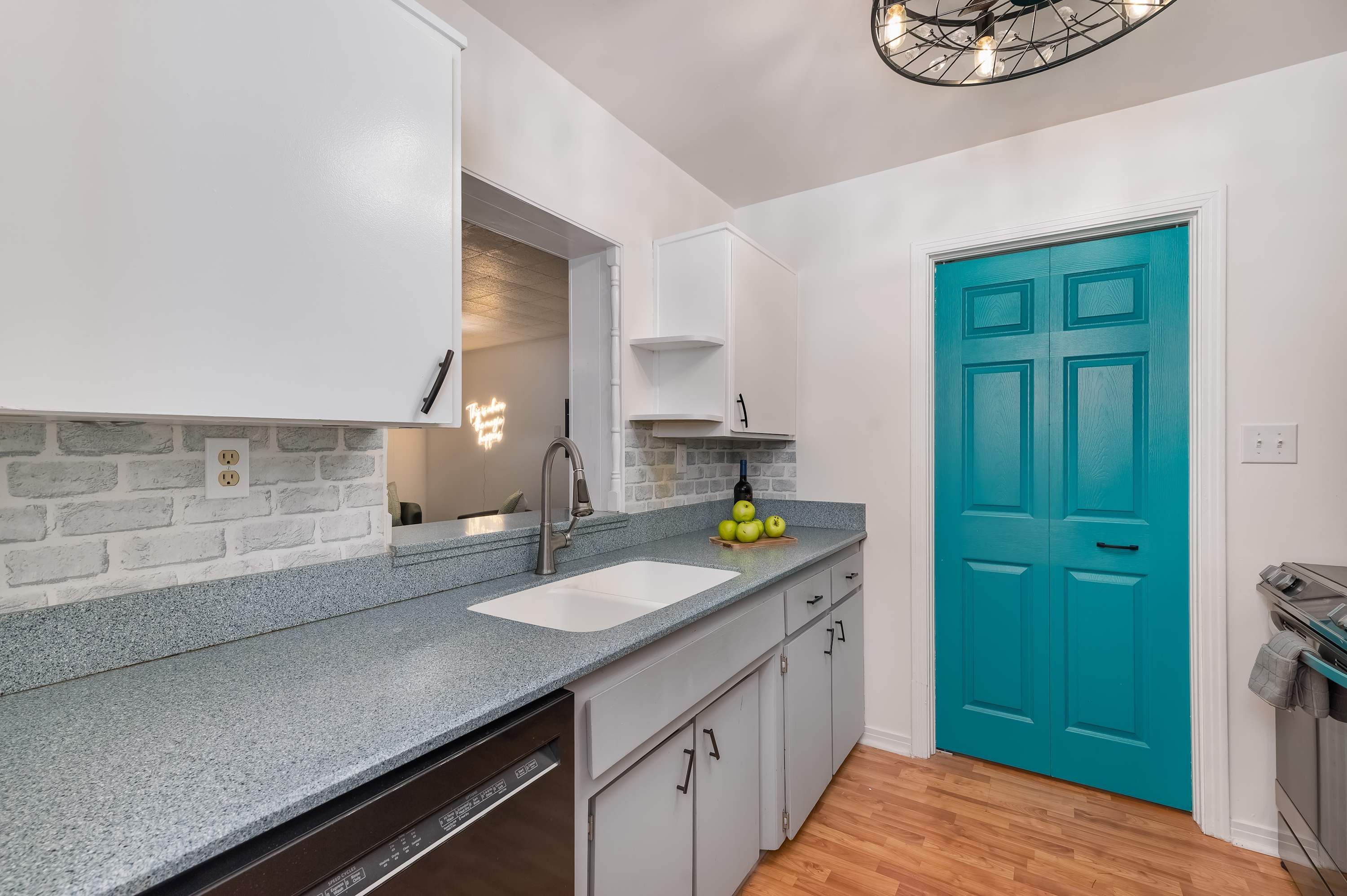Sunny 4BR getaway with private pool