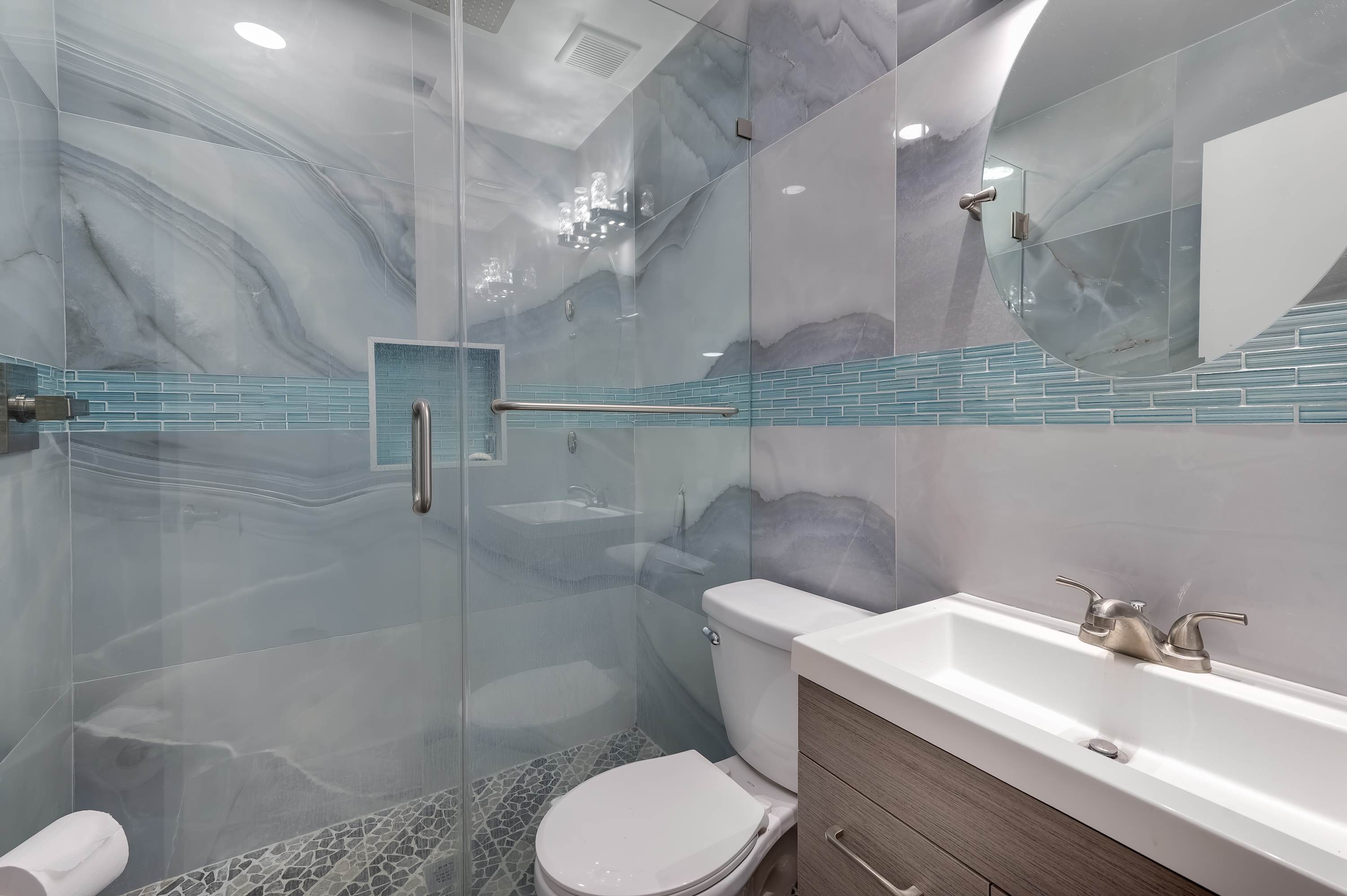 Sunny 4BR getaway with private pool