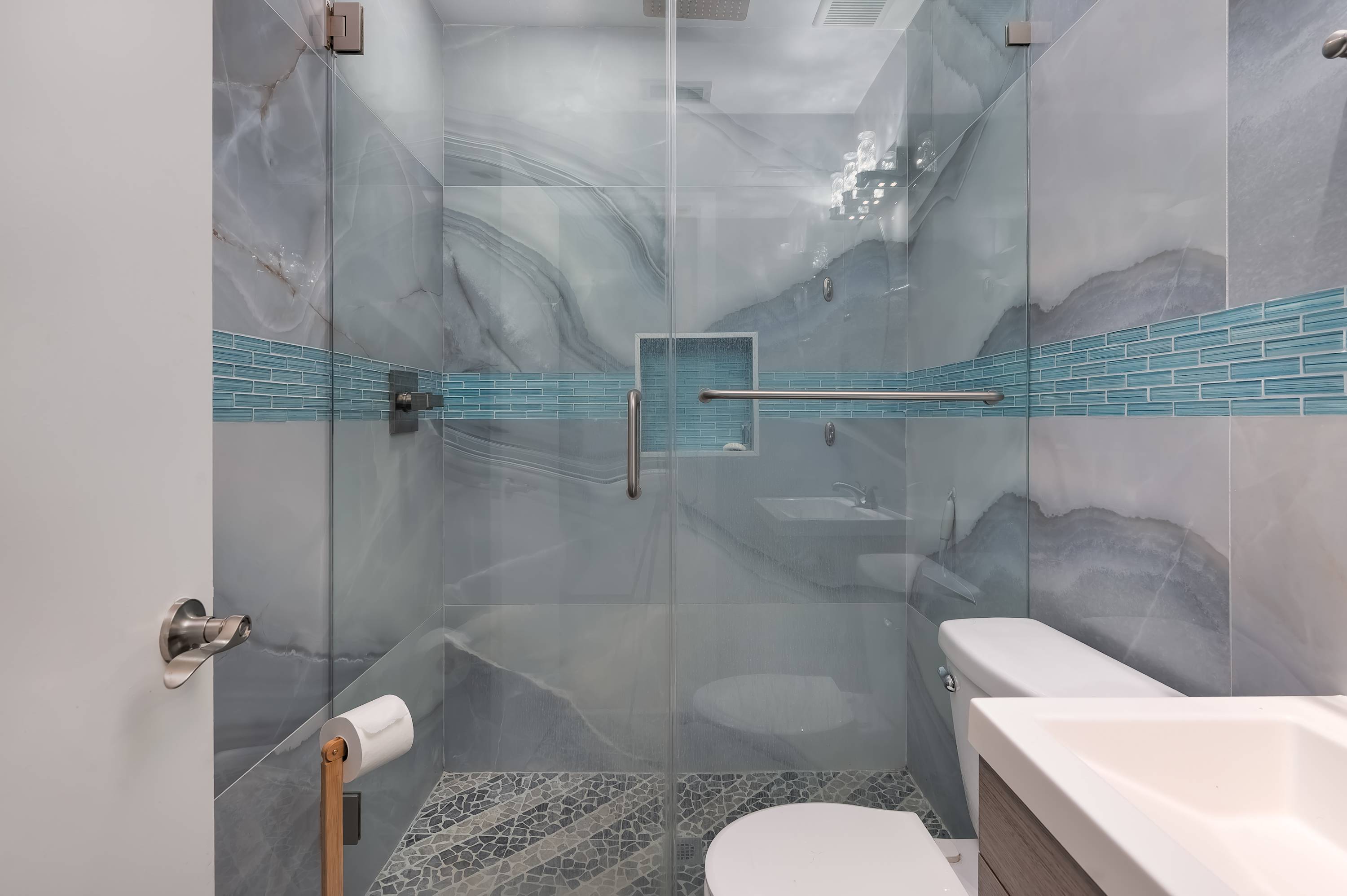Sunny 4BR getaway with private pool