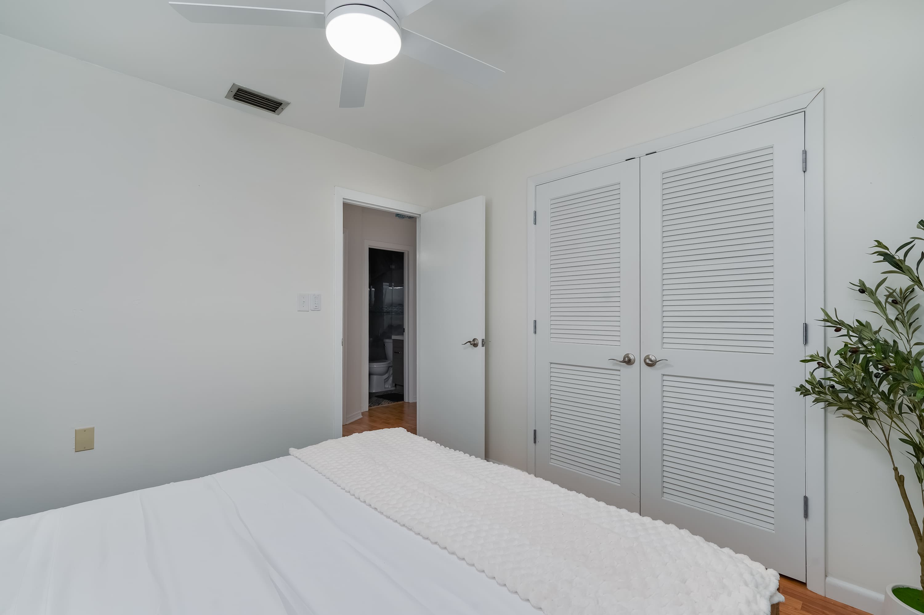Sunny 4BR getaway with private pool