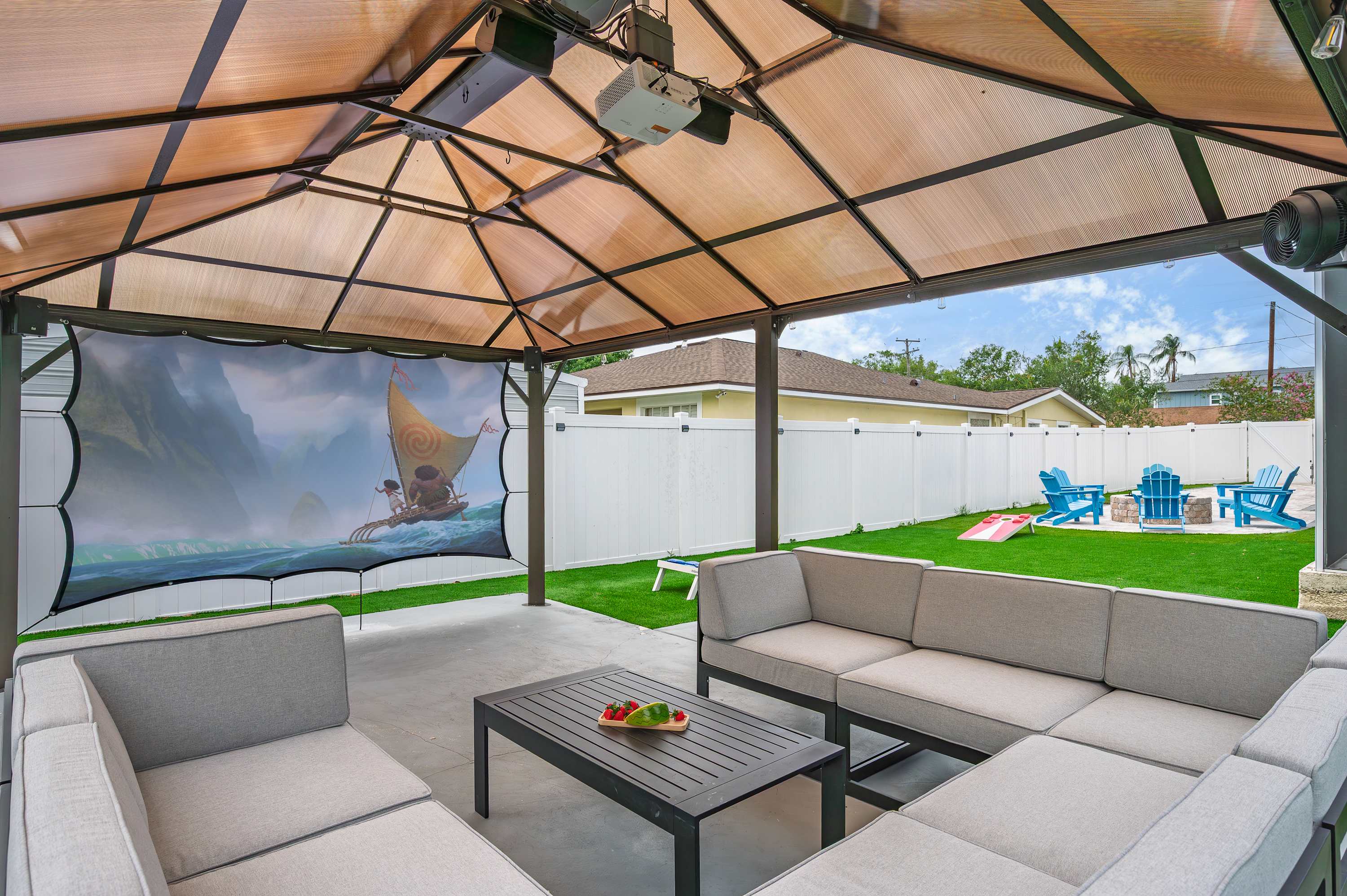 Sunny 4BR getaway with private pool