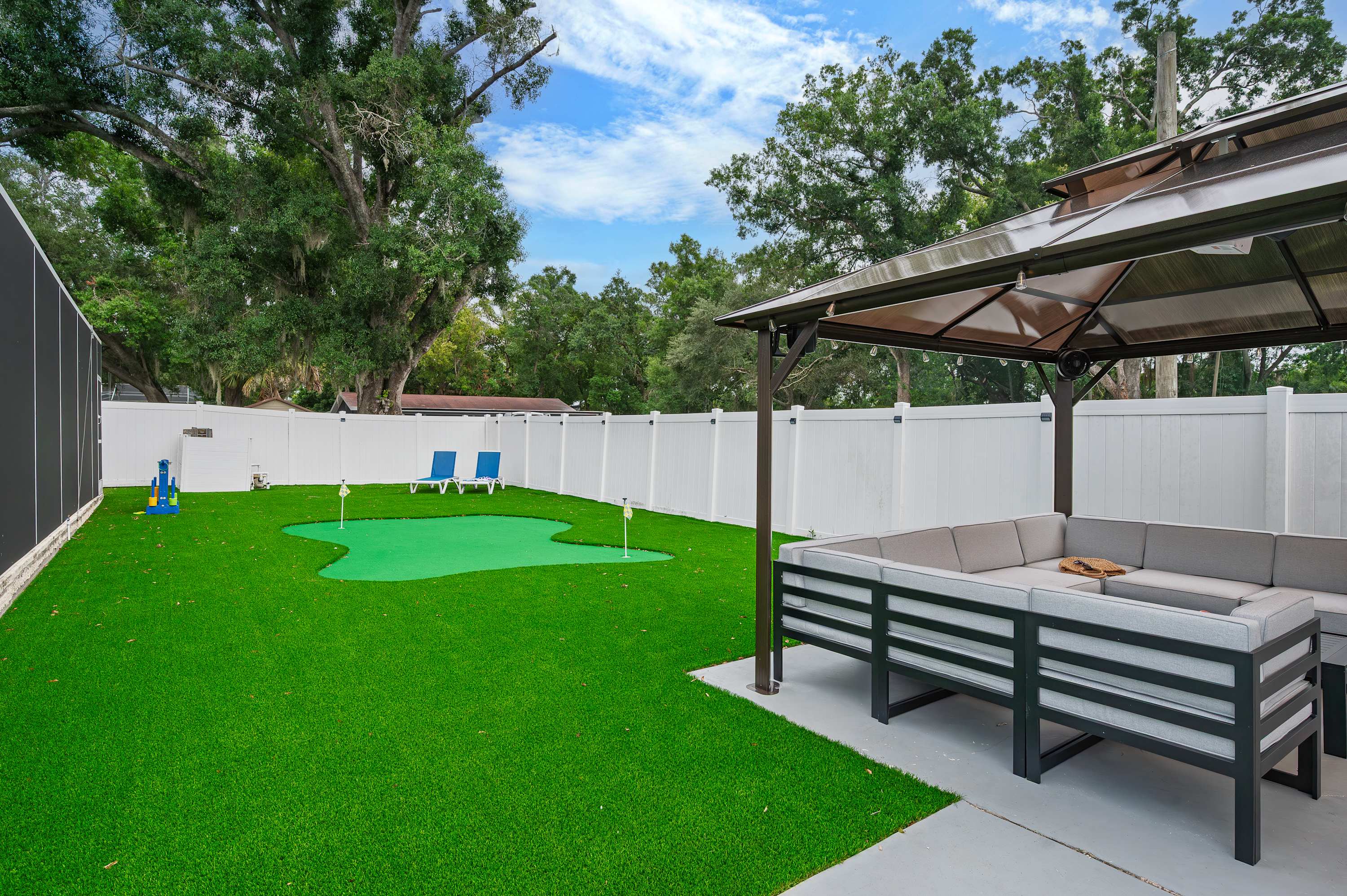 Sunny 4BR getaway with private pool