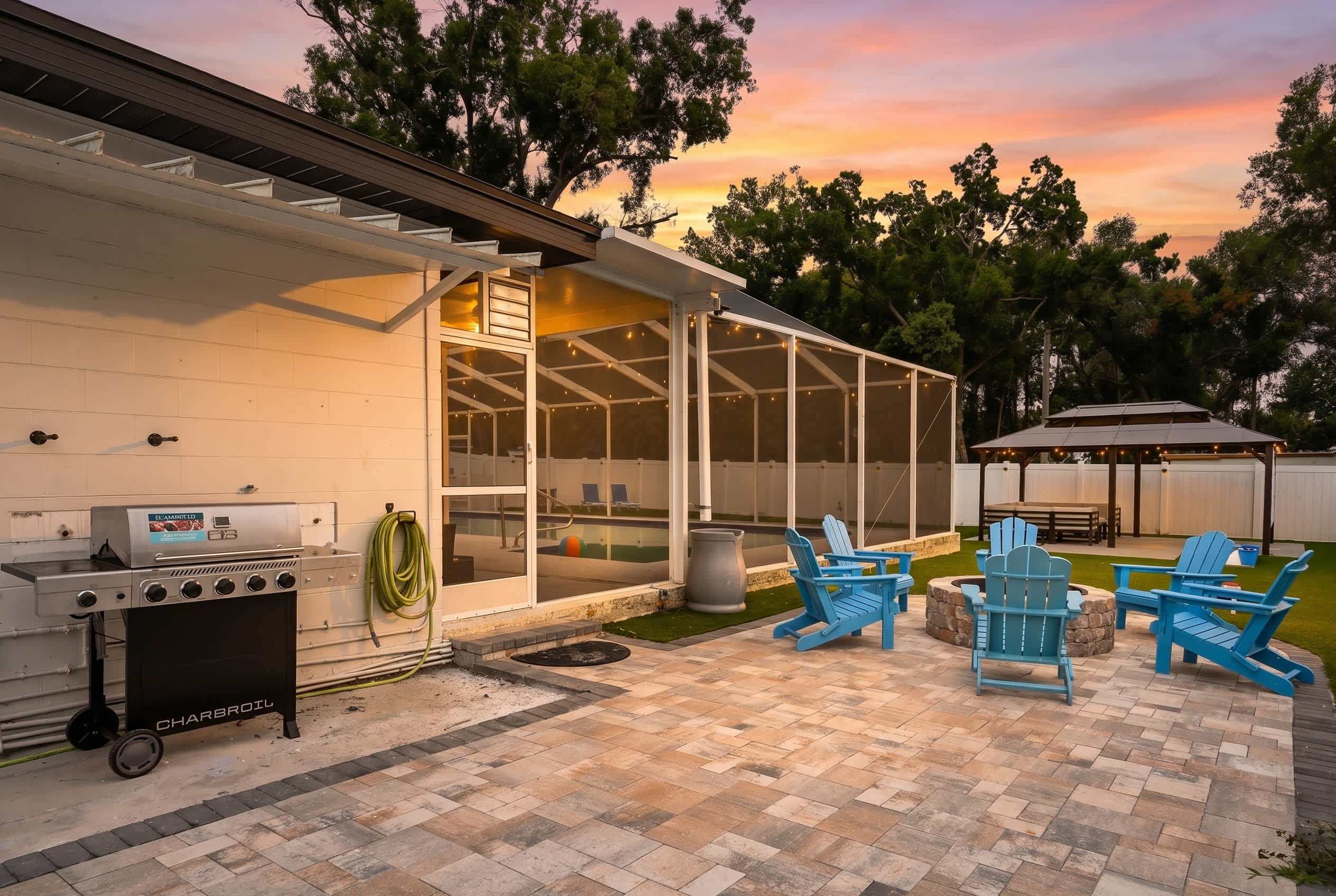 Sunny 4BR getaway with private pool
