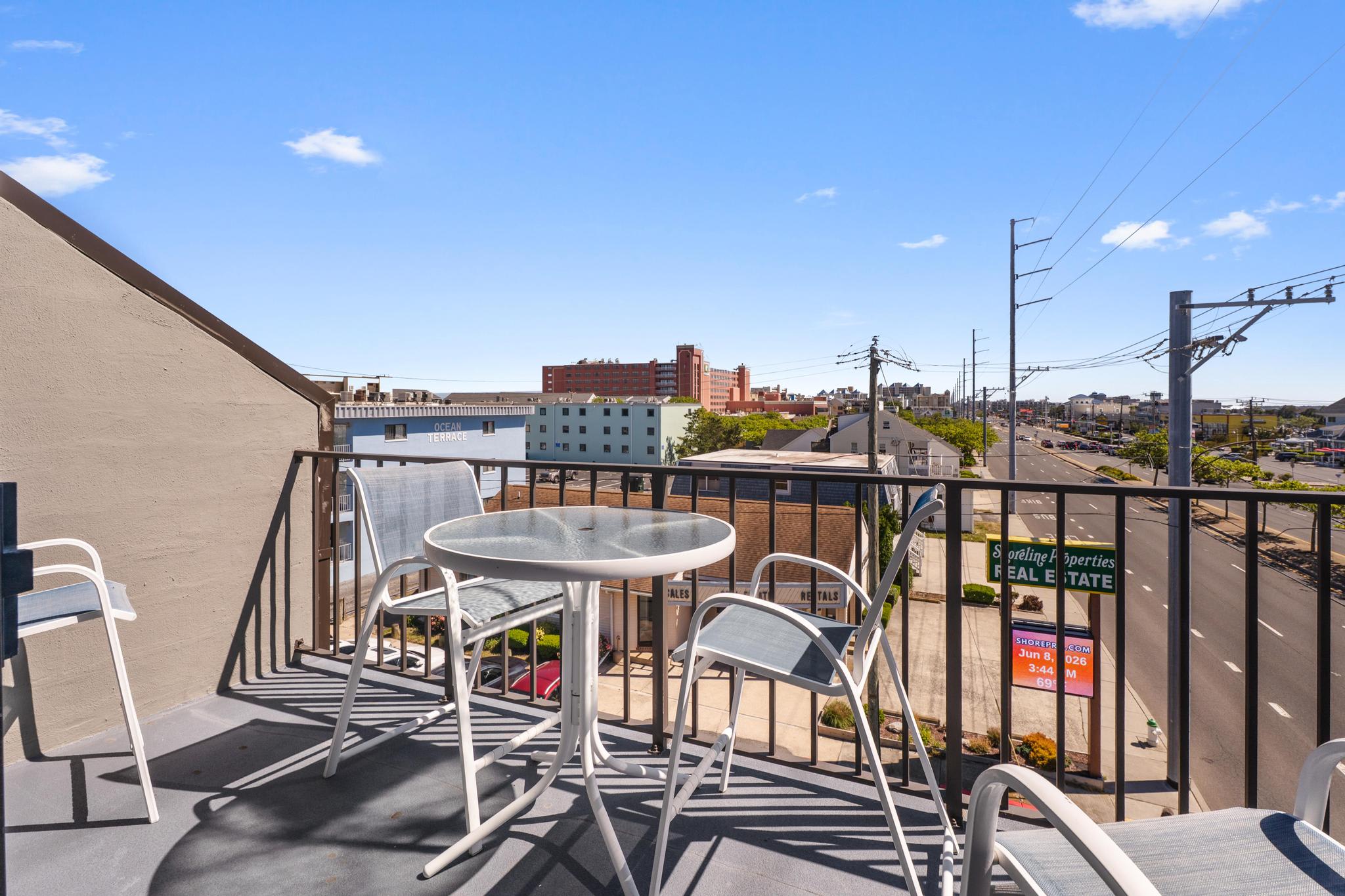 Ocean Block 1BR/1BA Condo in Ocean City, MD in Ocean City, MD