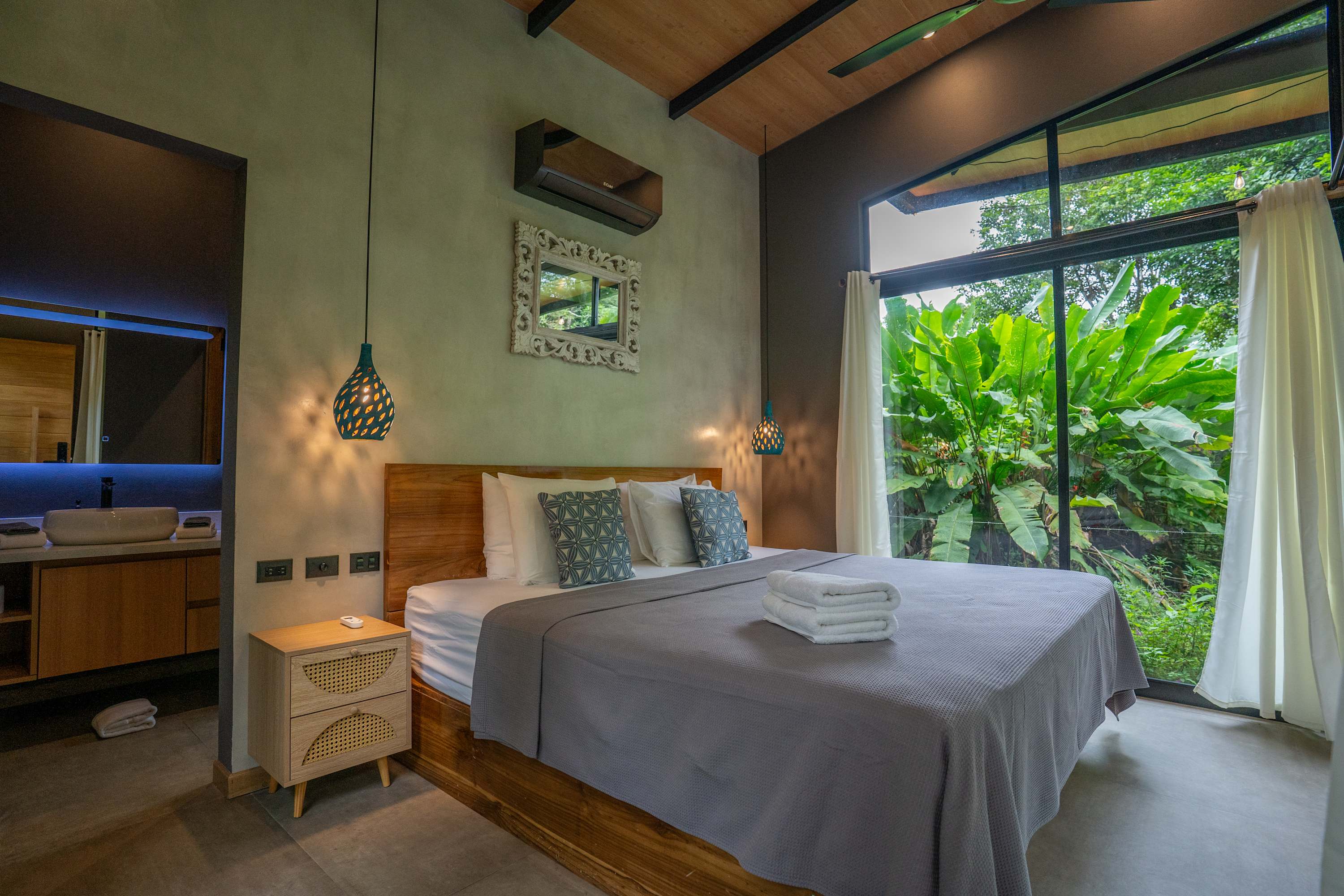 Mira Bungalow, aire acondicionado y piscina privada cerca de Arrecife