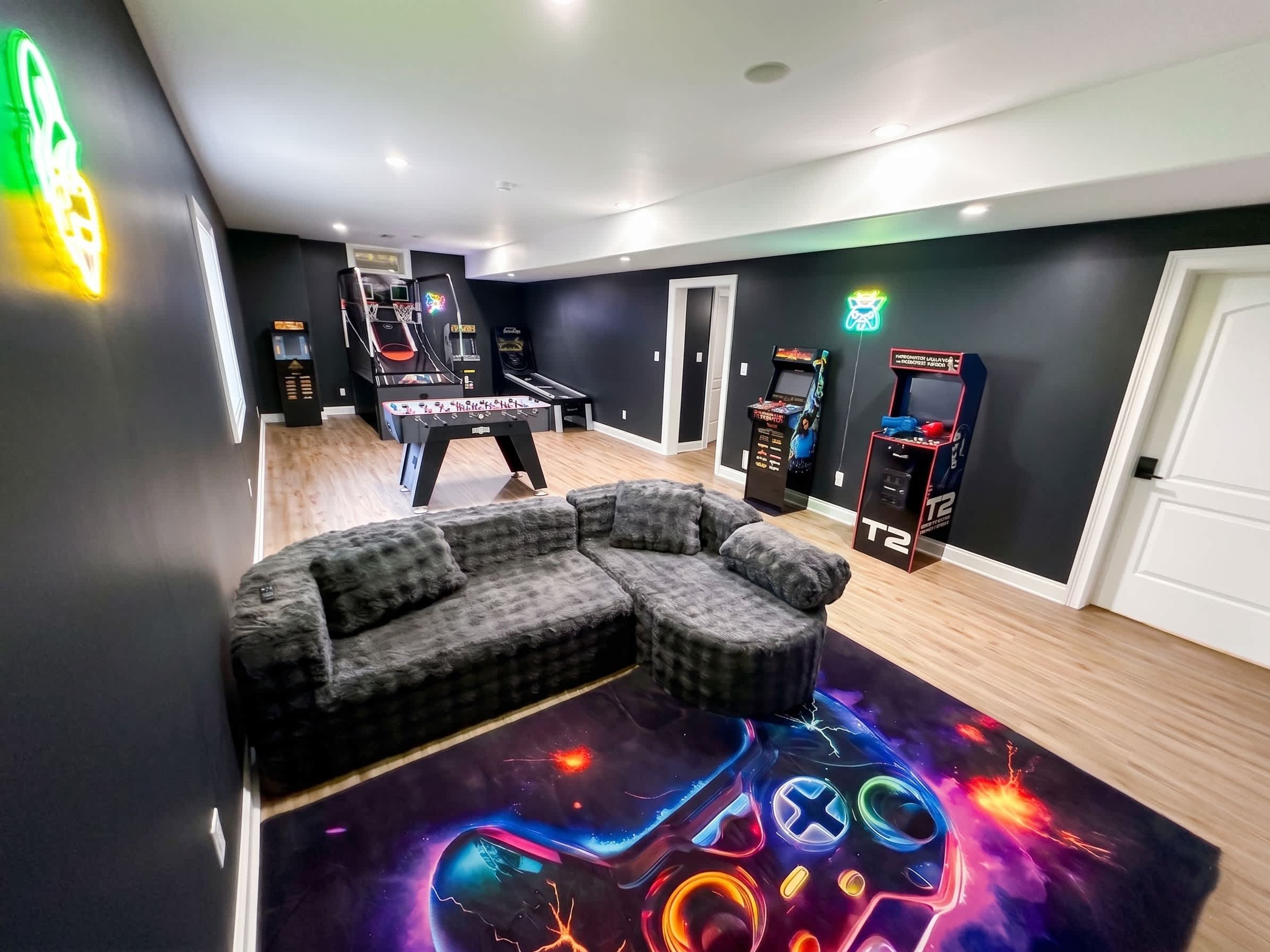 Theater, Arcade, Gym + IR Sauna | Luxury Villa 4