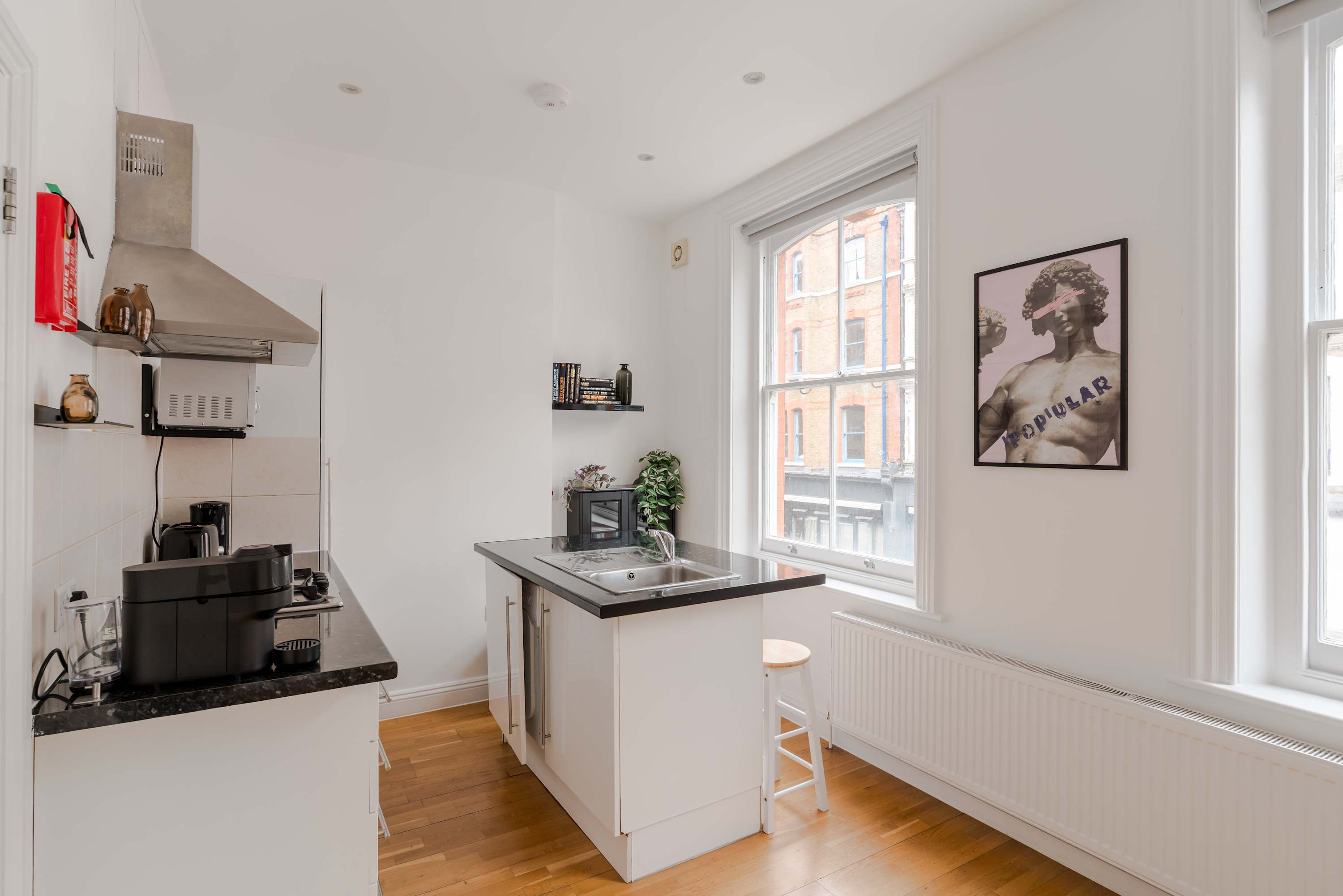 Central 1-bed Flat · by Oxford Circus · Sleeps 4 in Great Titchfield Street, 1 W1W 7PW - Property image 12 - VivreStays