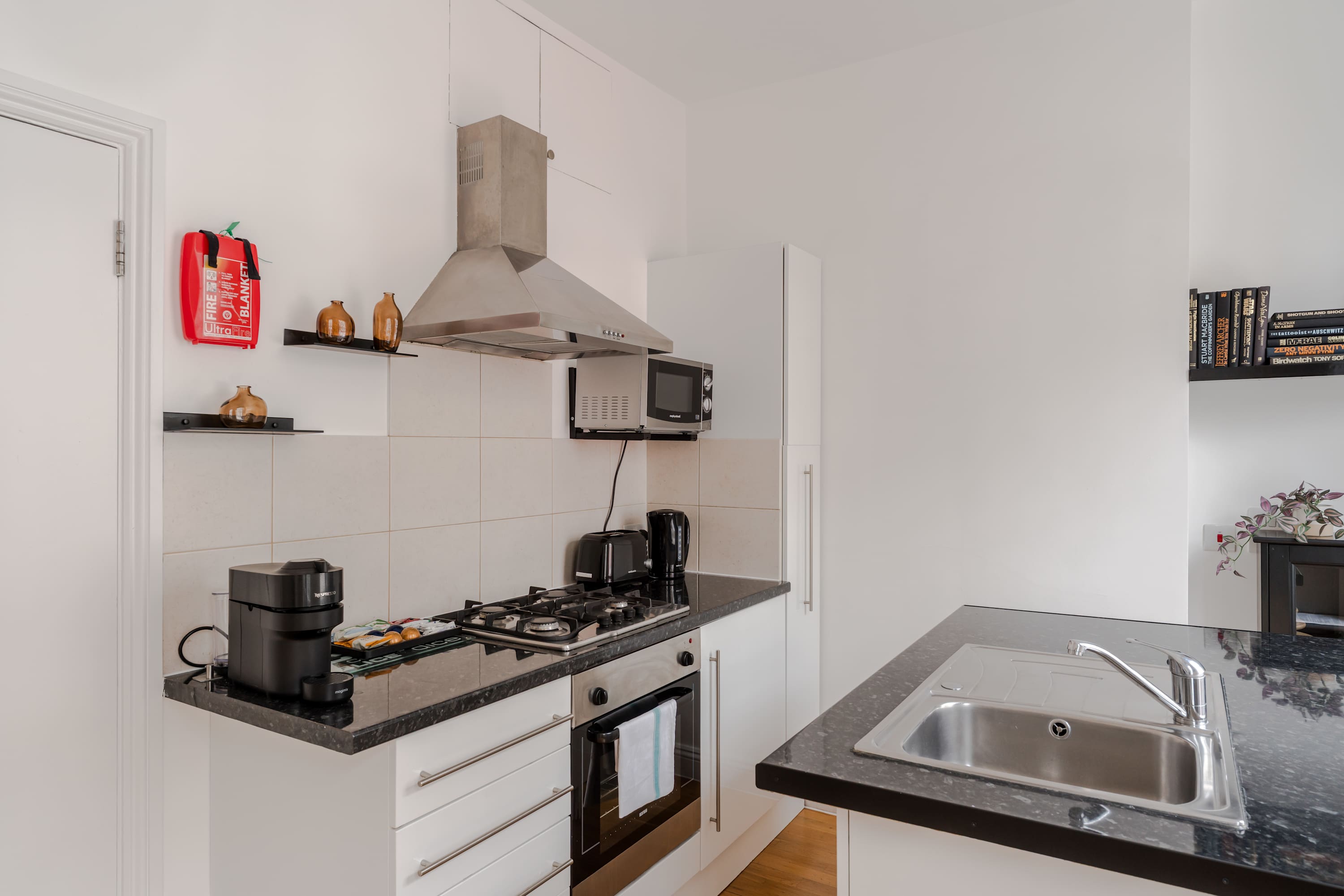 Central 1-bed Flat · by Oxford Circus · Sleeps 4 in Great Titchfield Street, 1 W1W 7PW - Property image 16 - VivreStays