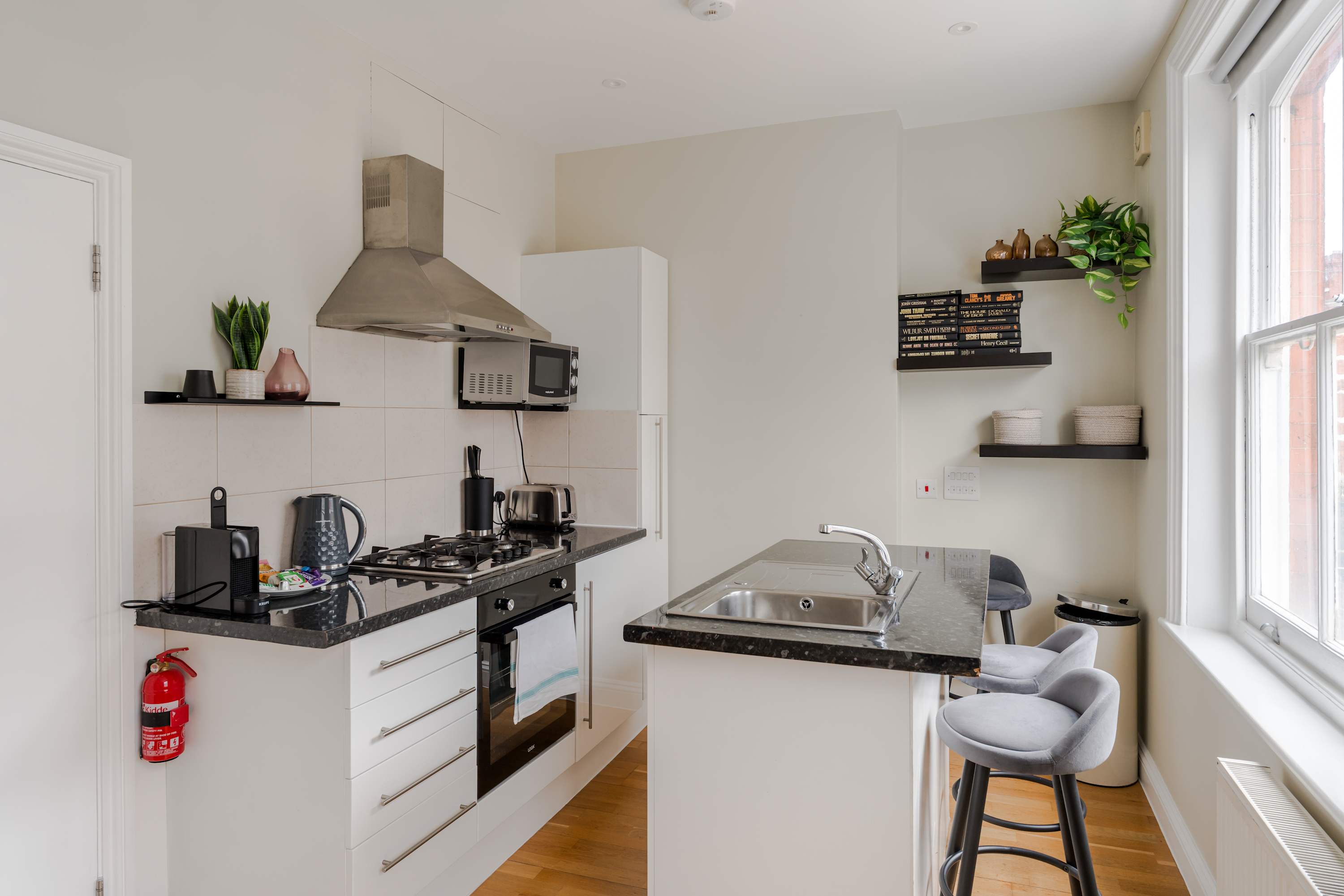 Fitzrovia 1-Bed Flat · Central London · Sleeps 4 in Great Titchfield Street, 2 W1W 7PW - Property image 9 - VivreStays