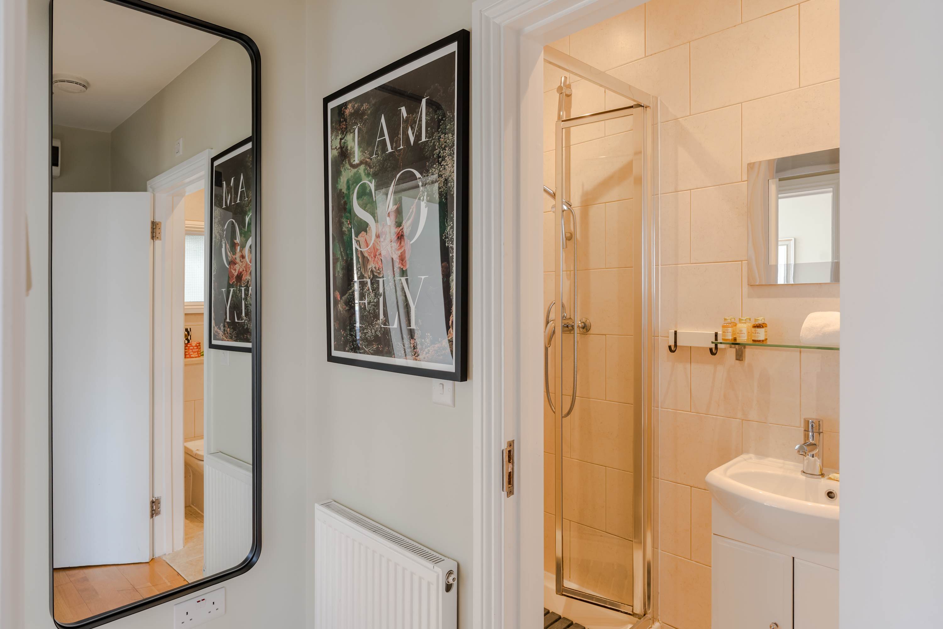 Fitzrovia 1-Bed · BT Tower View · Sleeps 4 in Great Titchfield Street, 3 W1W - Property image 15 - VivreStays