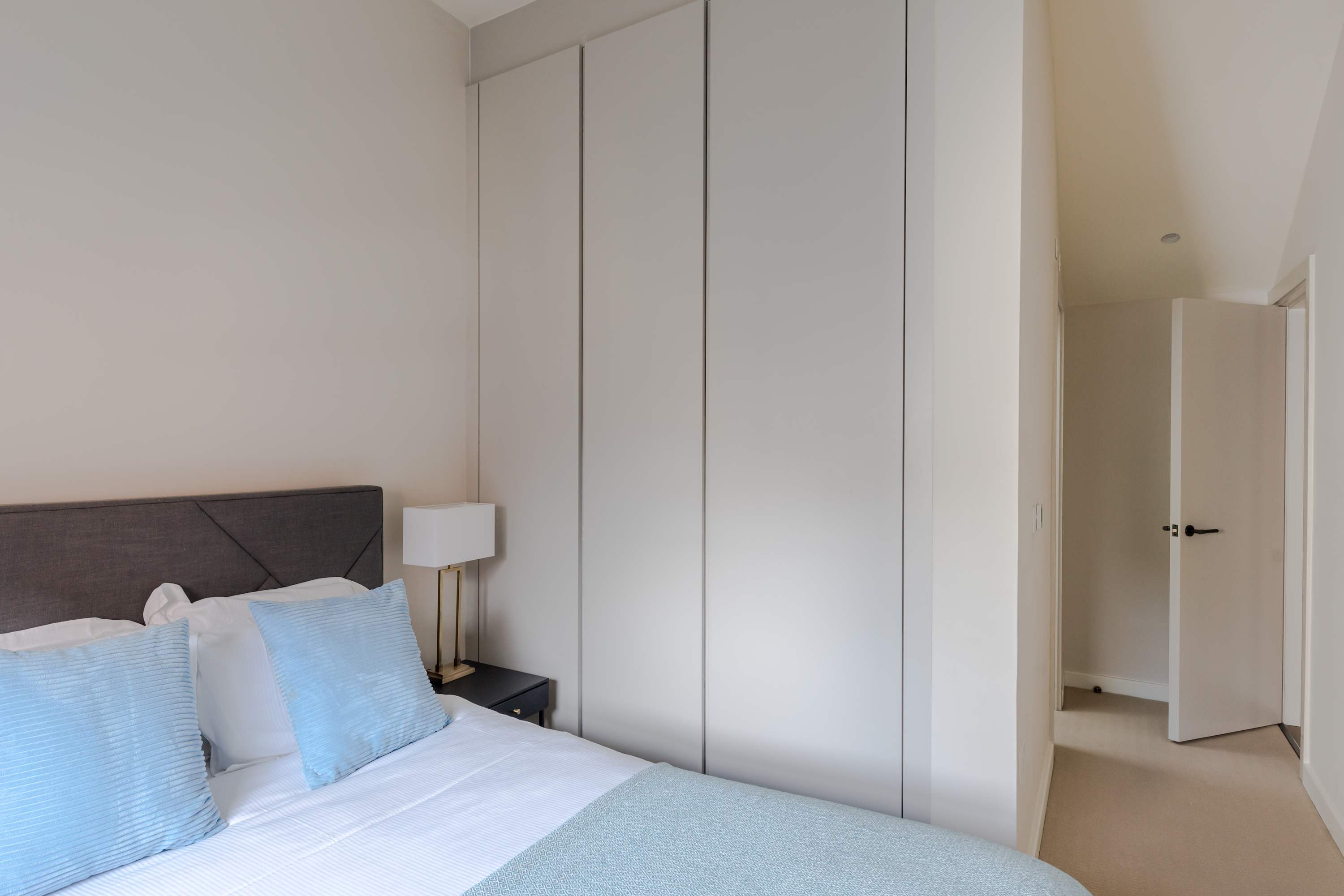Marylebone Mews House · Regent's Park · Sleeps 6 in Huntsworth Mews, 5 NW1 - Property image 8 - VivreStays
