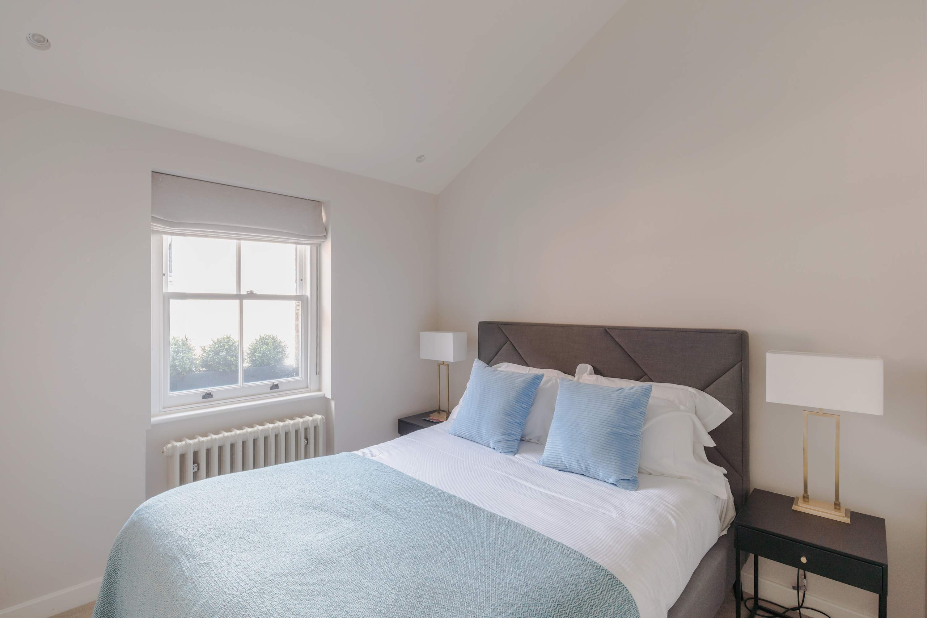 Marylebone Mews House · Regent's Park · Sleeps 6 in Huntsworth Mews, 5 NW1 - Property image 4 - VivreStays