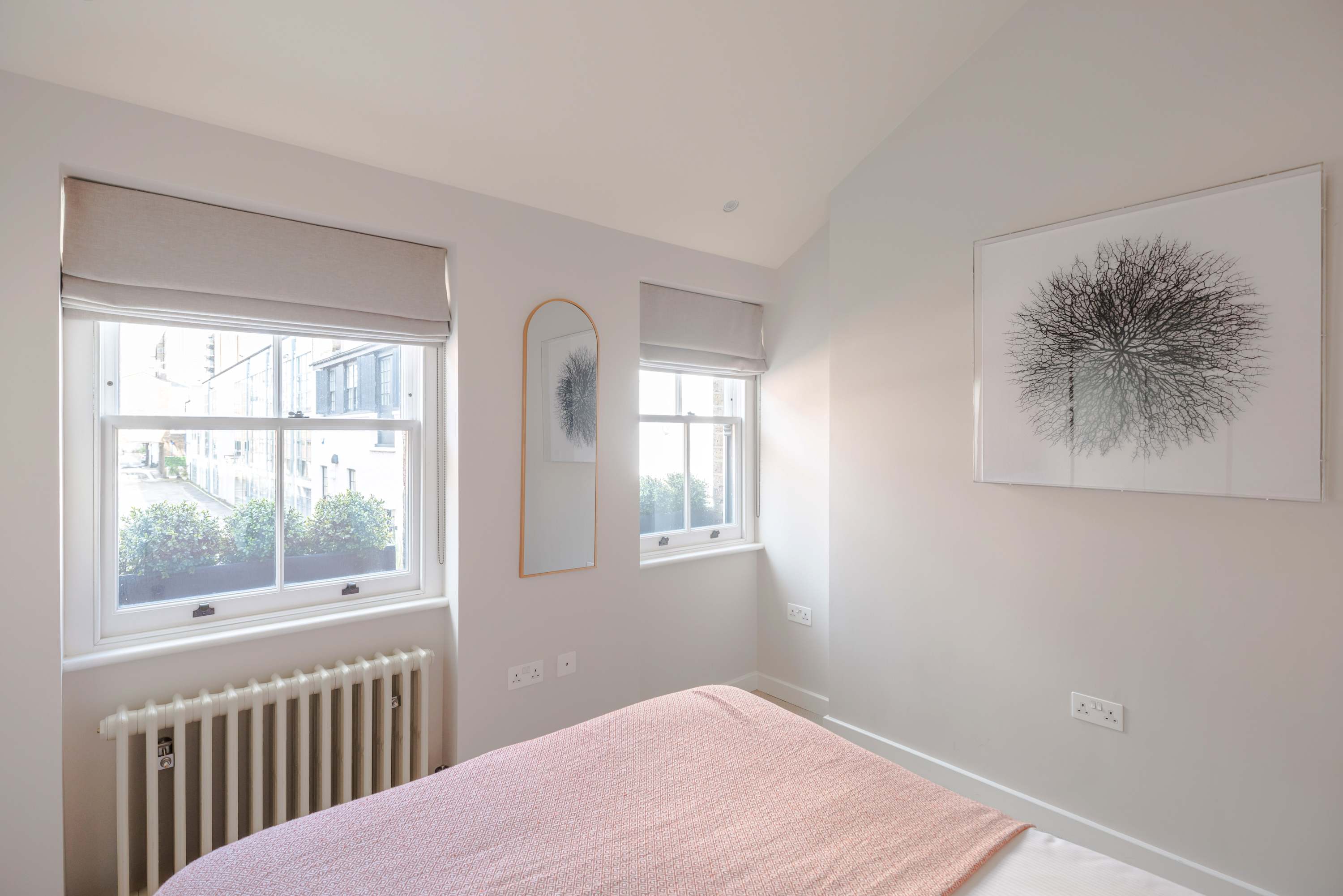 Marylebone Mews House · Regent's Park · Sleeps 6 in Huntsworth Mews, 5 NW1 - Property image 25 - VivreStays