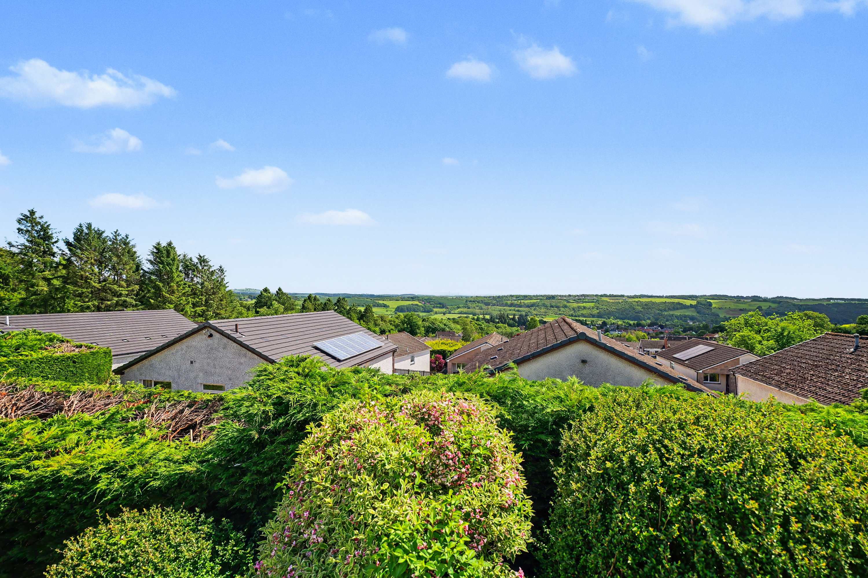 Stylish 3 Bedroom with Balcony and Amazing View in 15 Innerdownie Place FK14 7BY - Property image 20 - VivreStays