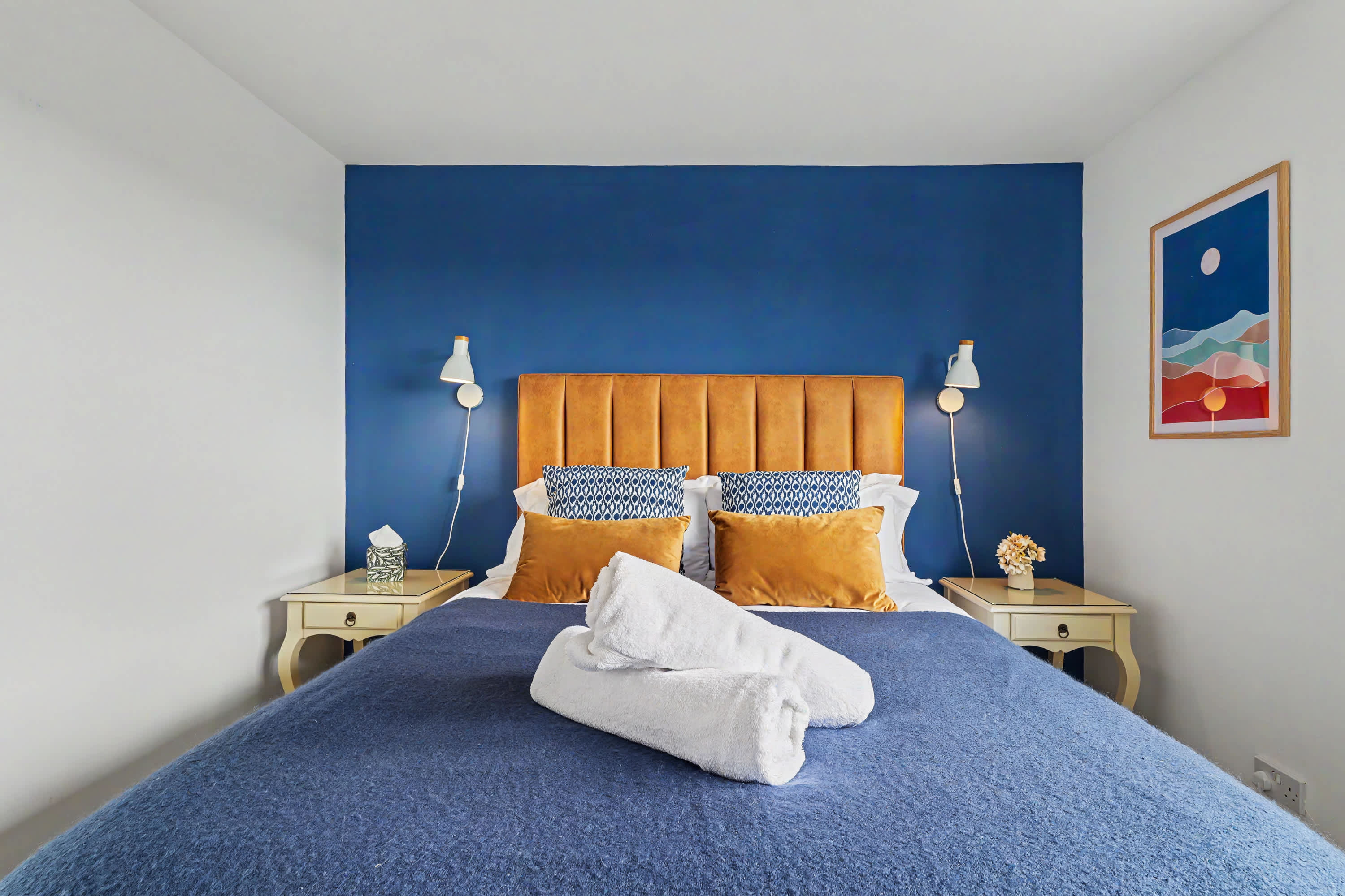 Stylish 3 Bedroom with Balcony and Amazing View in 15 Innerdownie Place FK14 7BY - Property image 9 - VivreStays