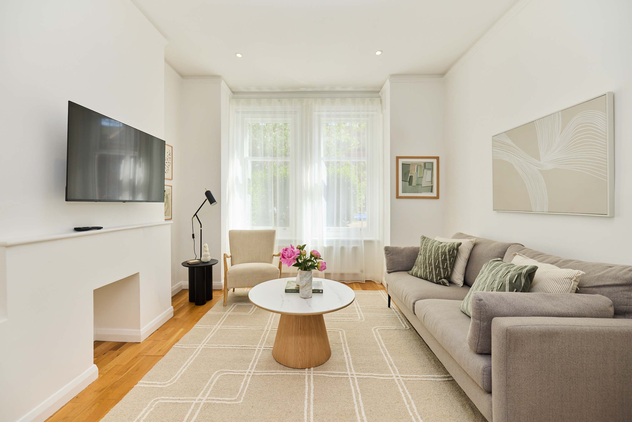 Sage Steps - Streatham Hill serviced apartment - London - VivreStays