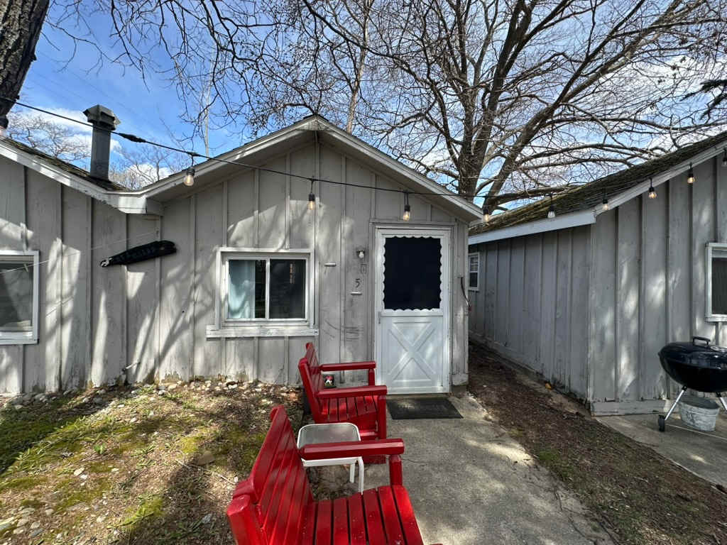 Cottage Steps From Lake Huron