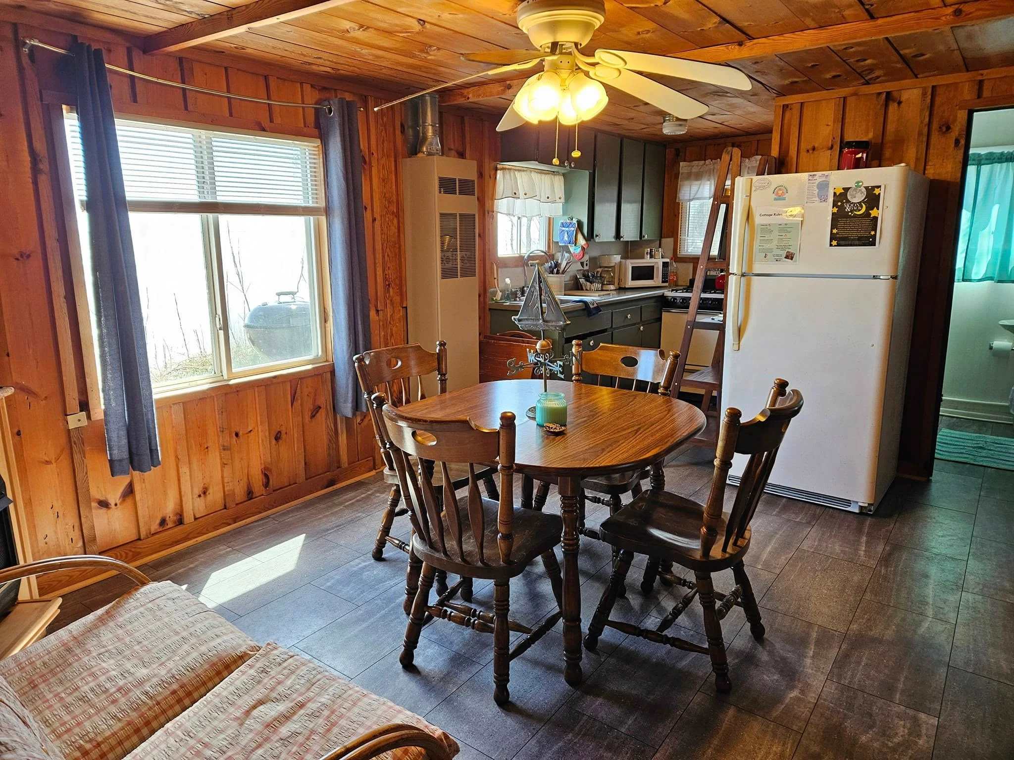 Anchorage Lakeview Cottage