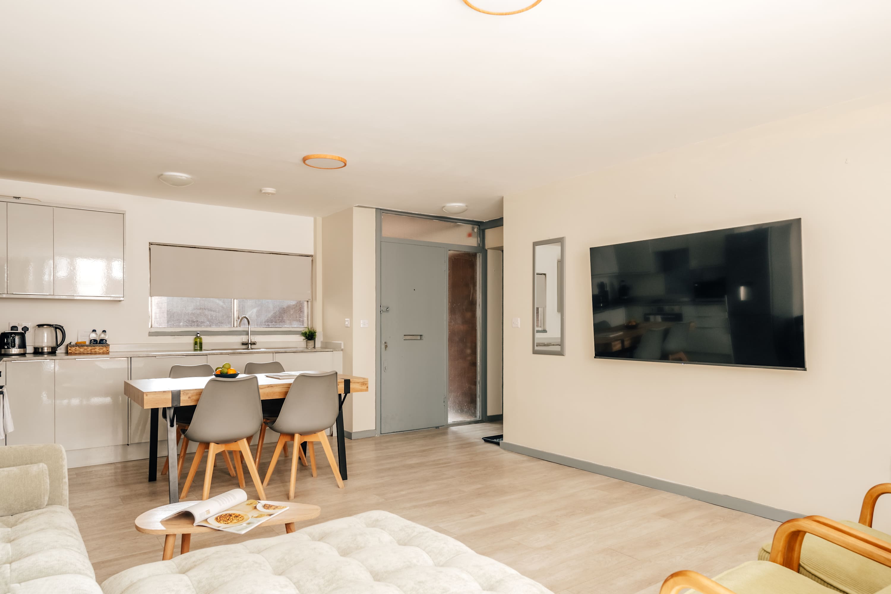 Kensington Gardens Flat w/ Balcony & Elevator in Queensway 24 W2 3RX - Property image 25 - VivreStays