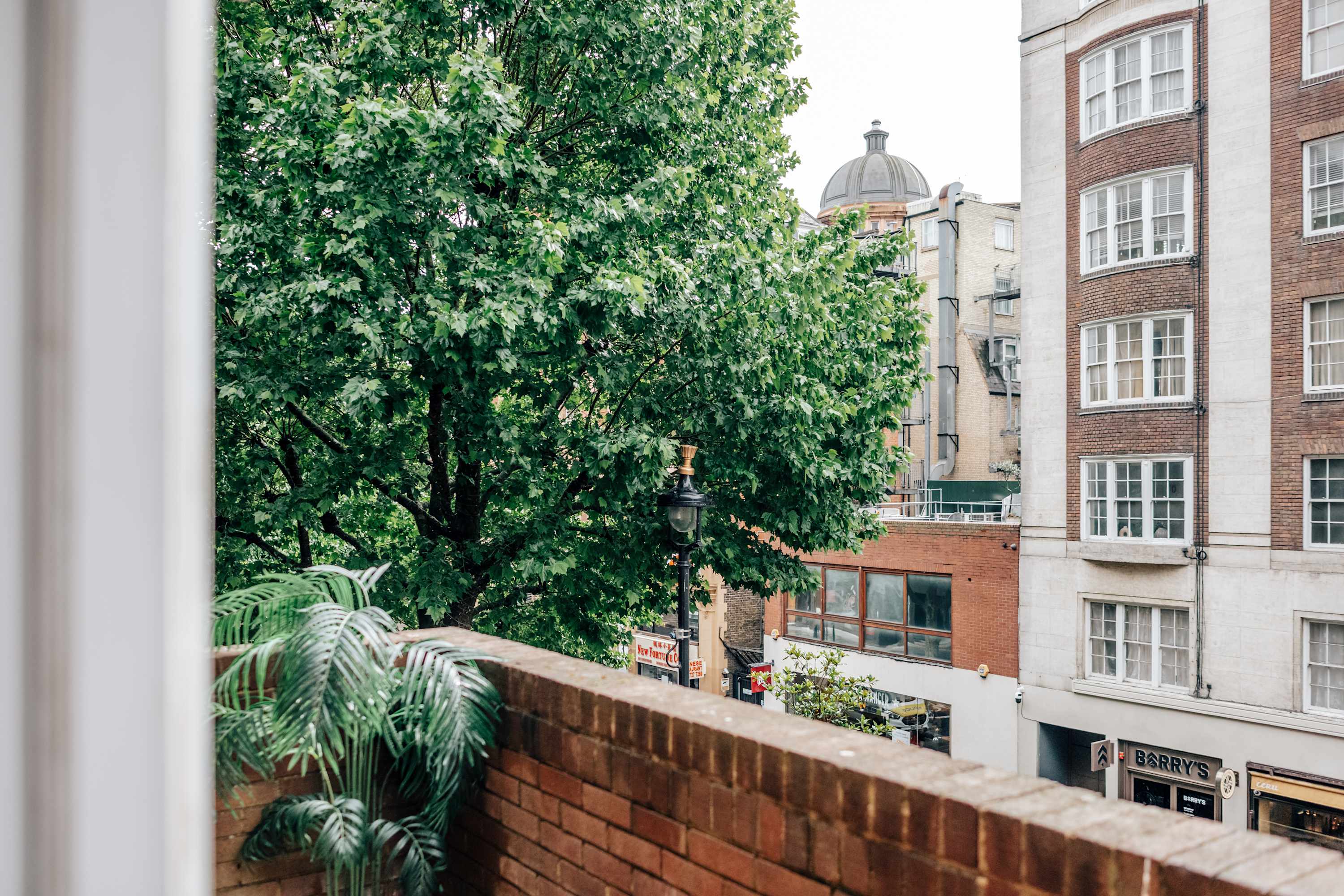 Kensington Gardens Flat w/ Balcony & Elevator in Queensway 24 W2 3RX - Property image 36 - VivreStays