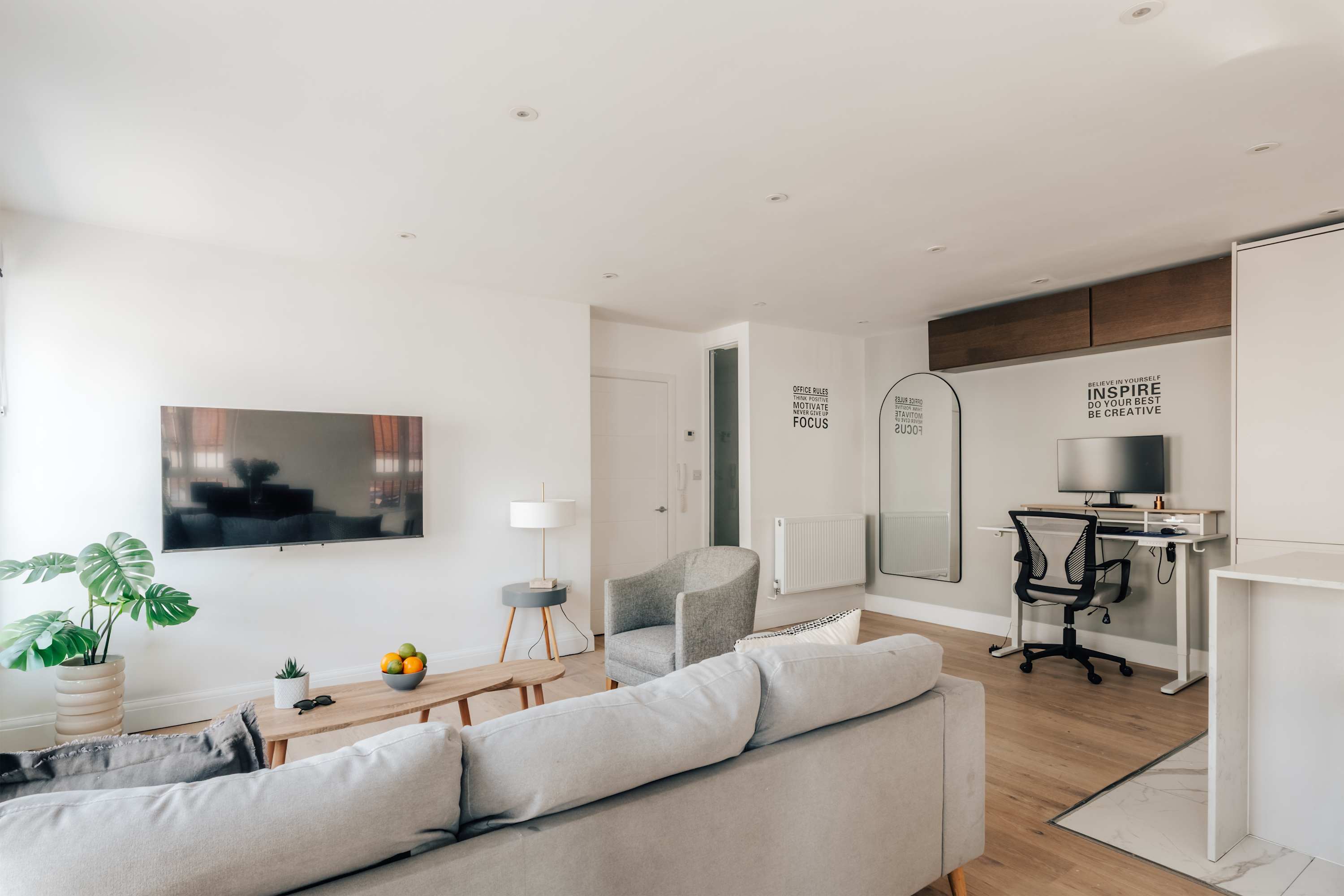 View Kensington High Street Apt: Modern Comfort & in Kensington High Street 353 W8 6NW Kensington High Street Apt: Modern Comfort & in Kensington High Street 353 W8 6NW - Property image 12 - VivreStays