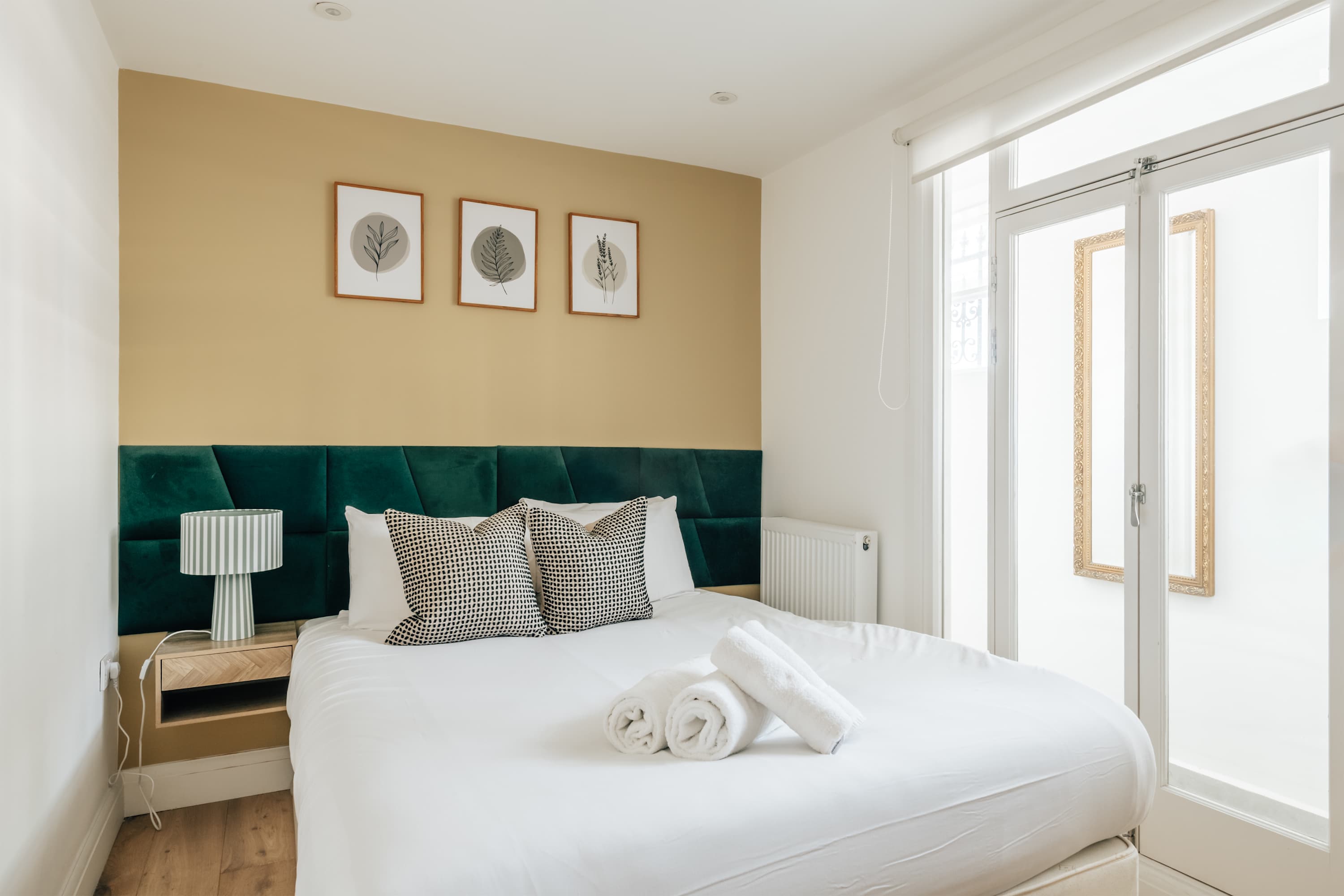 View Kensington High Street Apt: Modern Comfort & in Kensington High Street 353 W8 6NW Kensington High Street Apt: Modern Comfort & in Kensington High Street 353 W8 6NW - Property image 21 - VivreStays