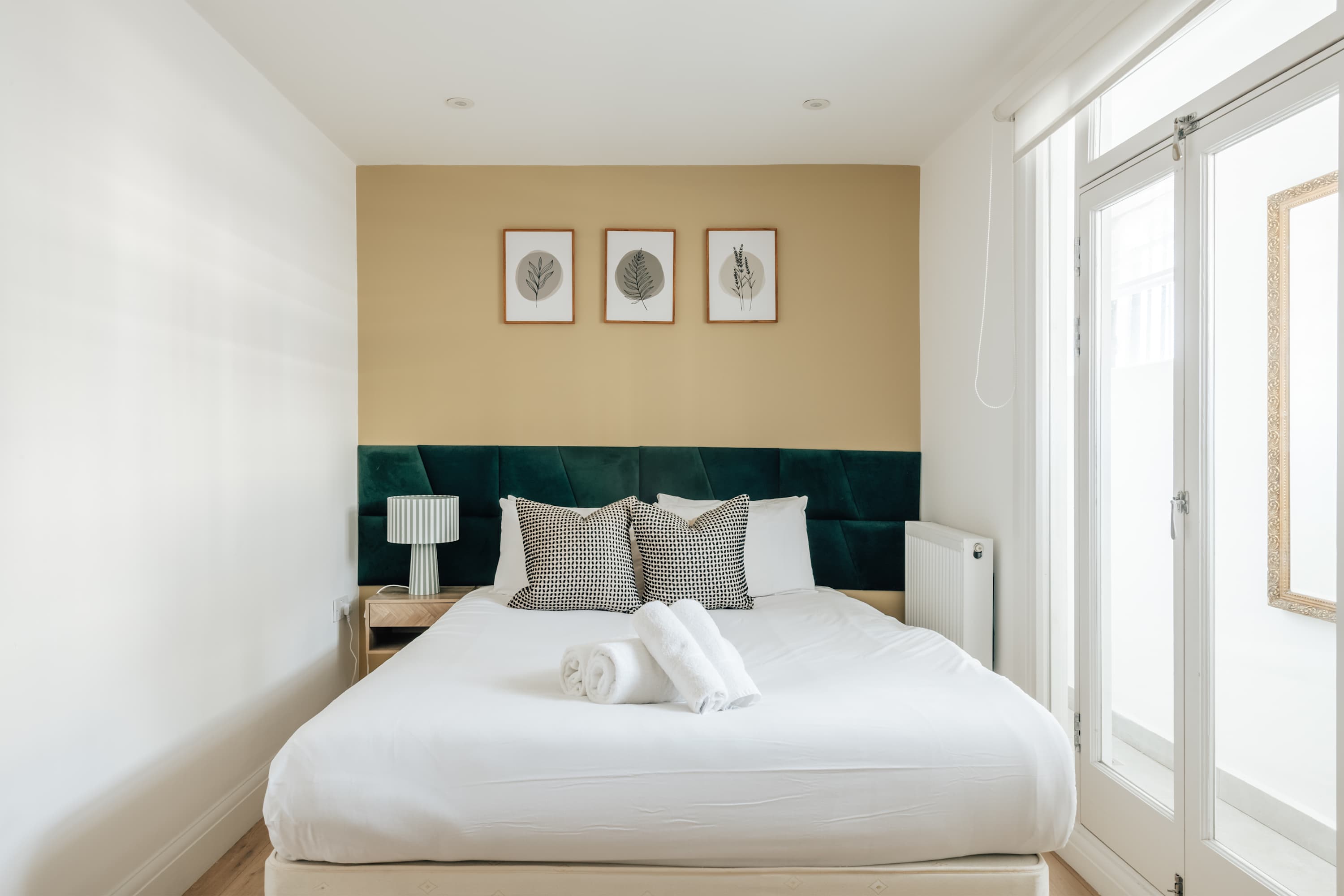 View Kensington High Street Apt: Modern Comfort & in Kensington High Street 353 W8 6NW Kensington High Street Apt: Modern Comfort & in Kensington High Street 353 W8 6NW - Property image 23 - VivreStays