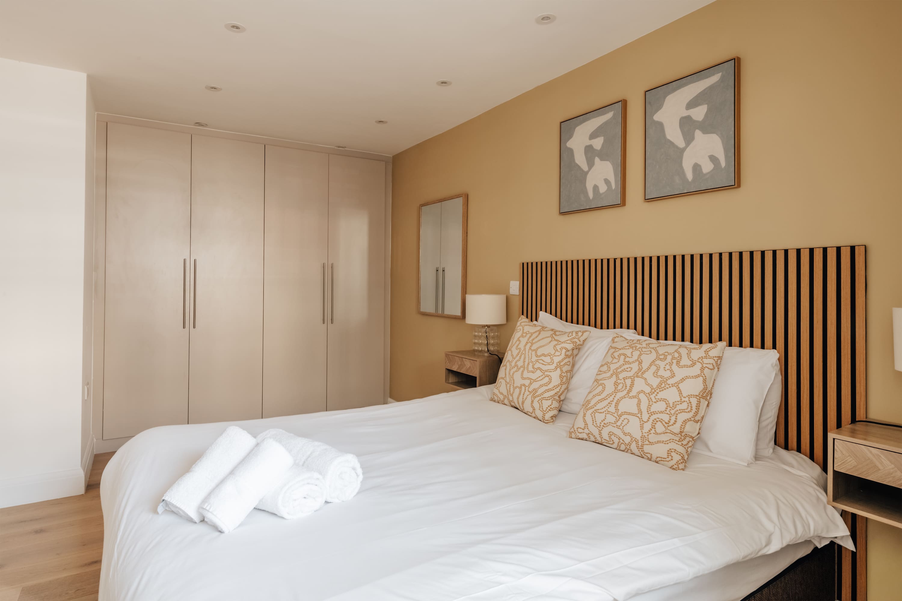 View Kensington High Street Apt: Modern Comfort & in Kensington High Street 353 W8 6NW Kensington High Street Apt: Modern Comfort & in Kensington High Street 353 W8 6NW - Property image 33 - VivreStays