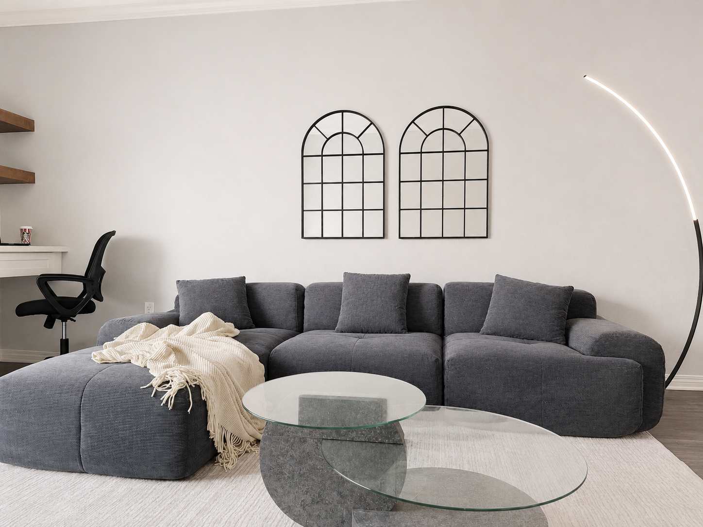 Modern Apartment w/ Pool, Gym, Parking & 10 Min To Cedars - Photo 22