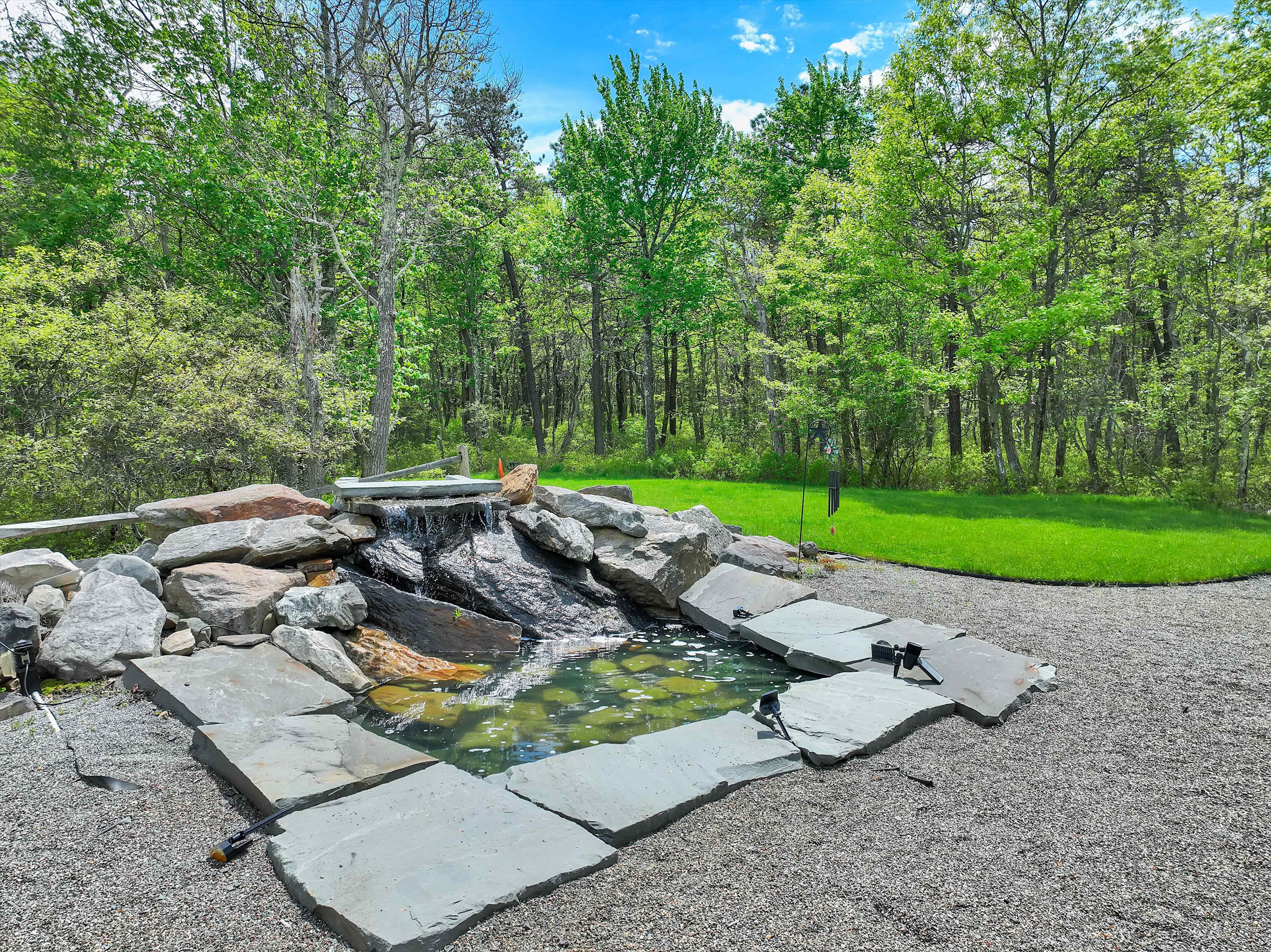 Luxury Log Cabin on 5 Acres | Hot Tub | Firepit