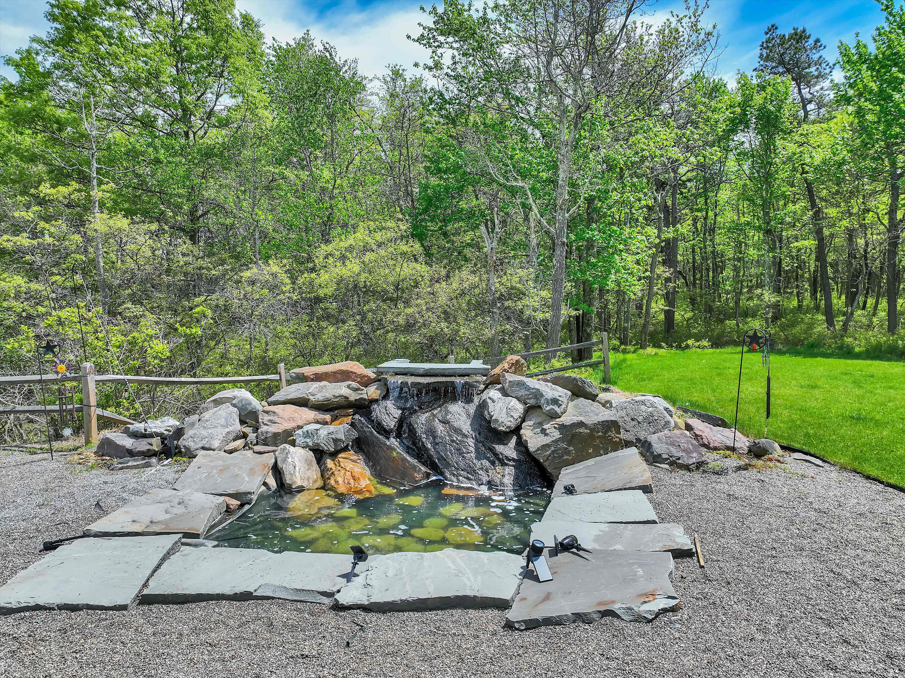Luxury Log Cabin on 5 Acres | Hot Tub | Firepit