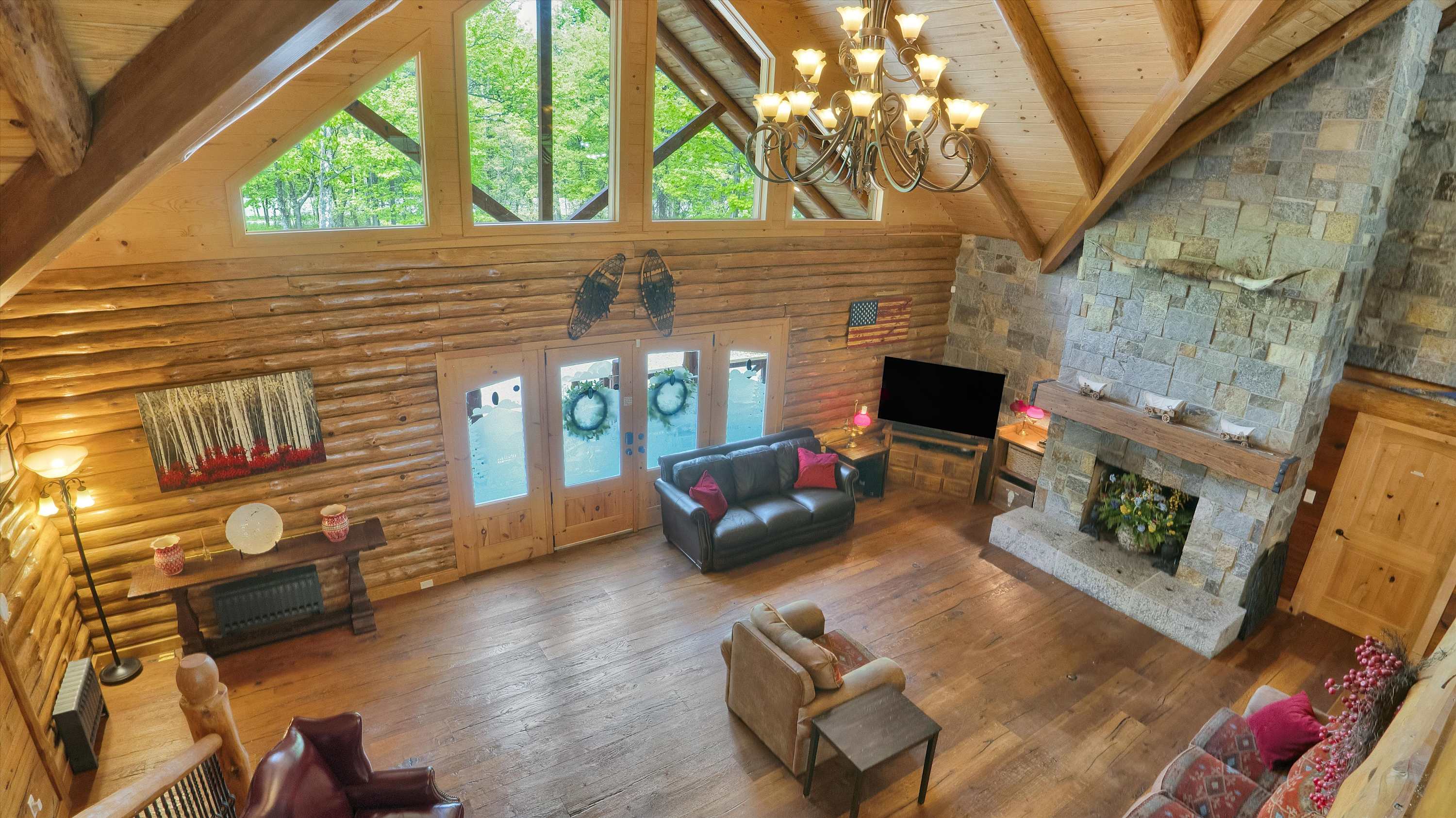 Luxury Log Cabin on 5 Acres | Hot Tub | Firepit