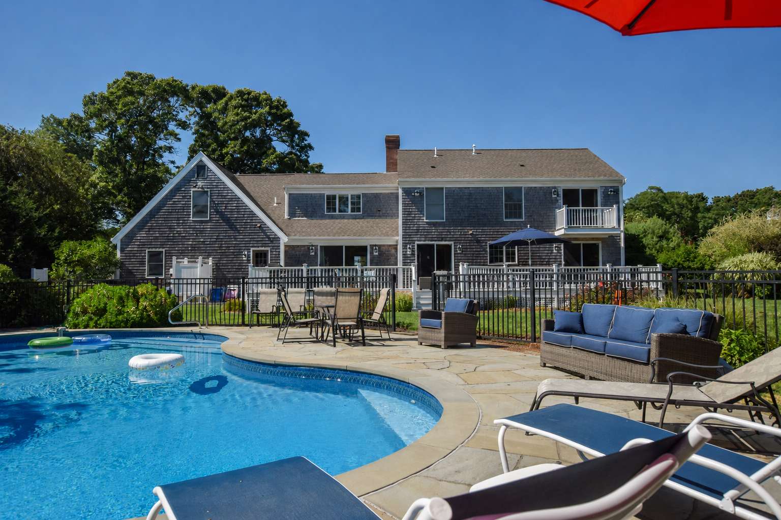 Beautiful Oasis With Pool And Spacious Living - Stunning Family Retreat - Eastham, MA