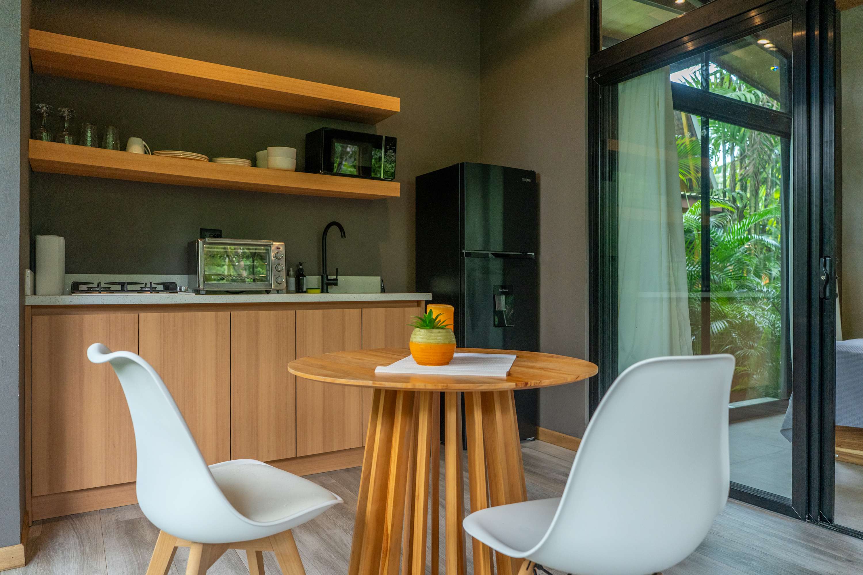 Bungalow Sombra, aire acondicionado y piscina pequeña cerca de Arrecife
