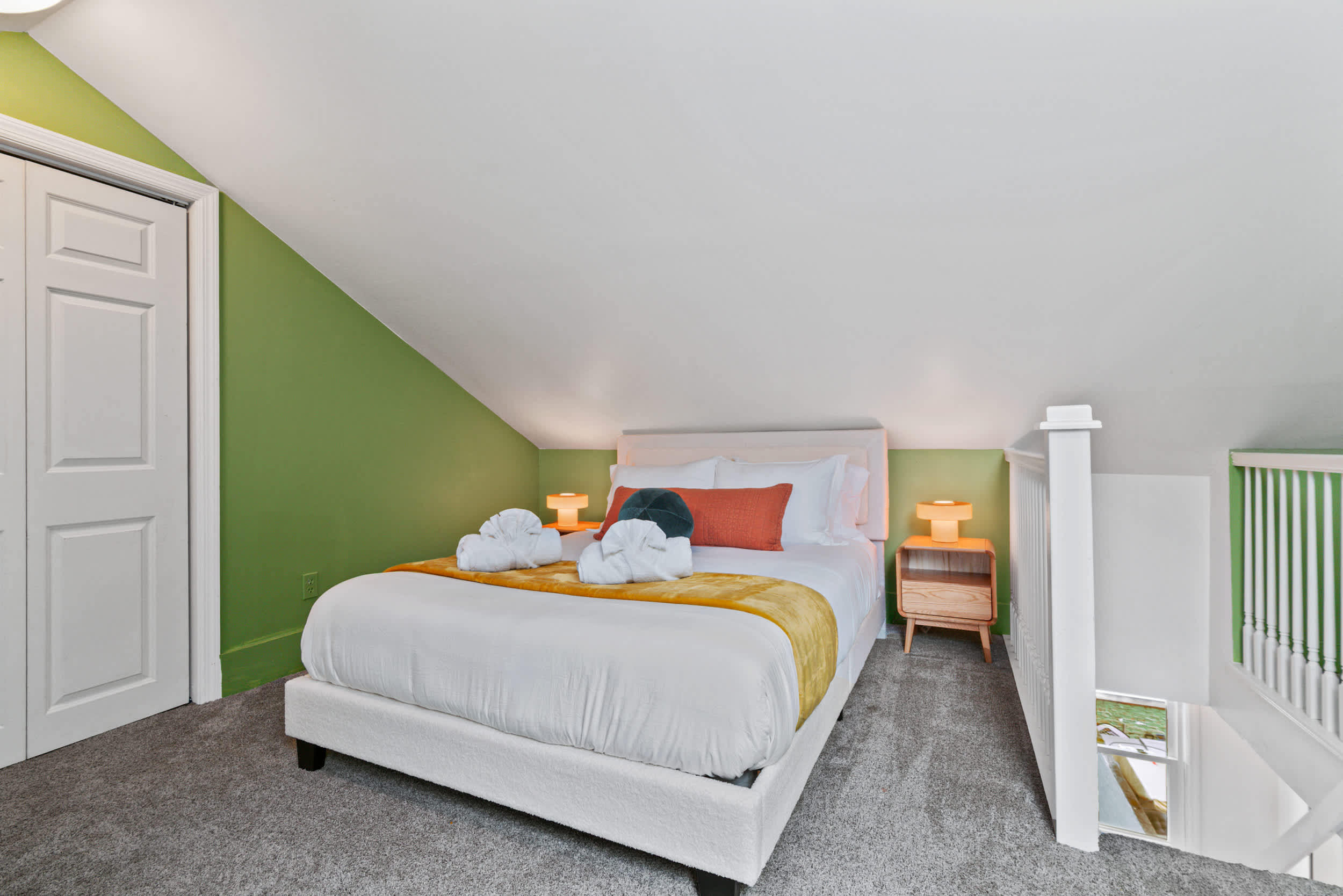 2 bedrooms, 1 bath