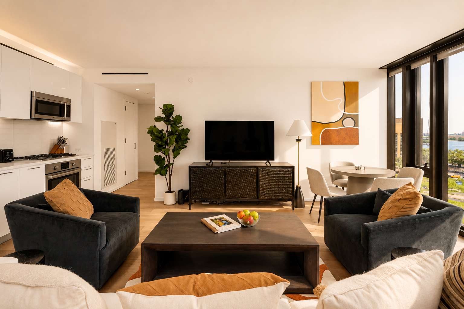 Embassy IV photo #3 by Haus