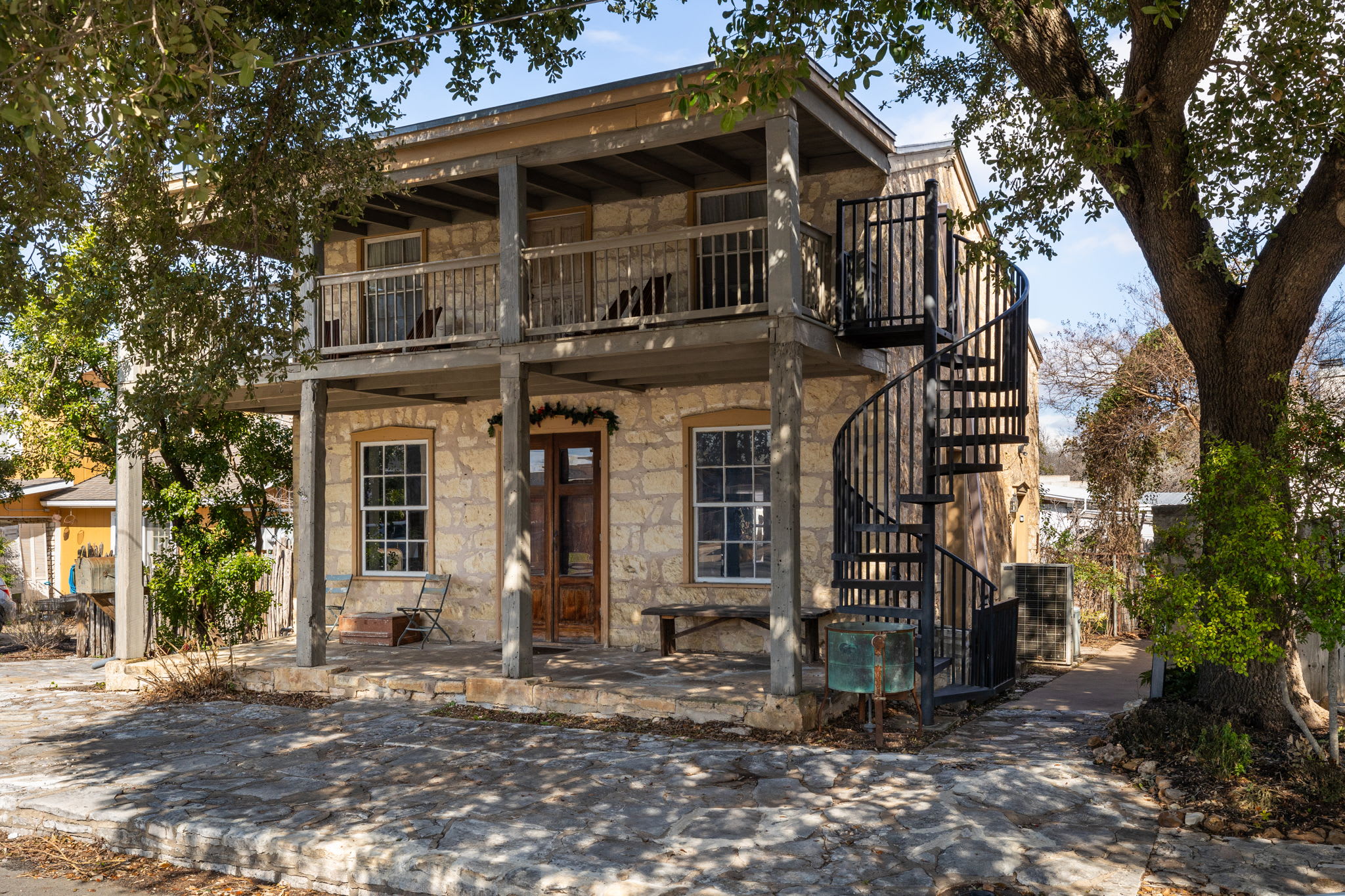 Historic Rumpel Kammer - Steps to Main Street in Fredericksburg, TX